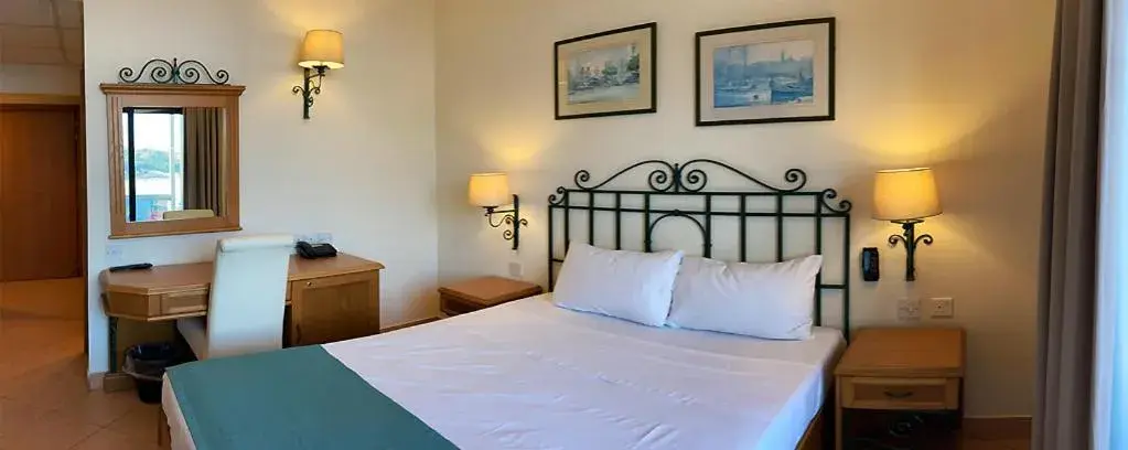 Double Room with Sea View in Hotel Kennedy Nova Double Room with Sea View in Hotel Kennedy Nova