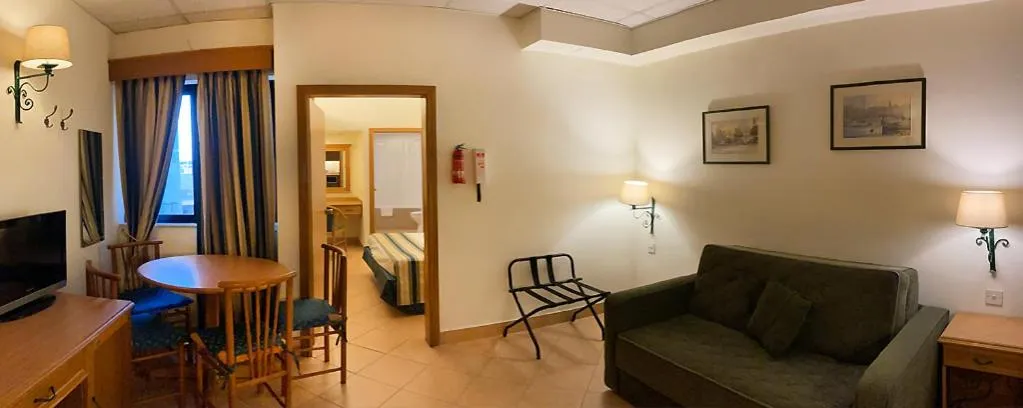 Dining area in Hotel Kennedy Nova