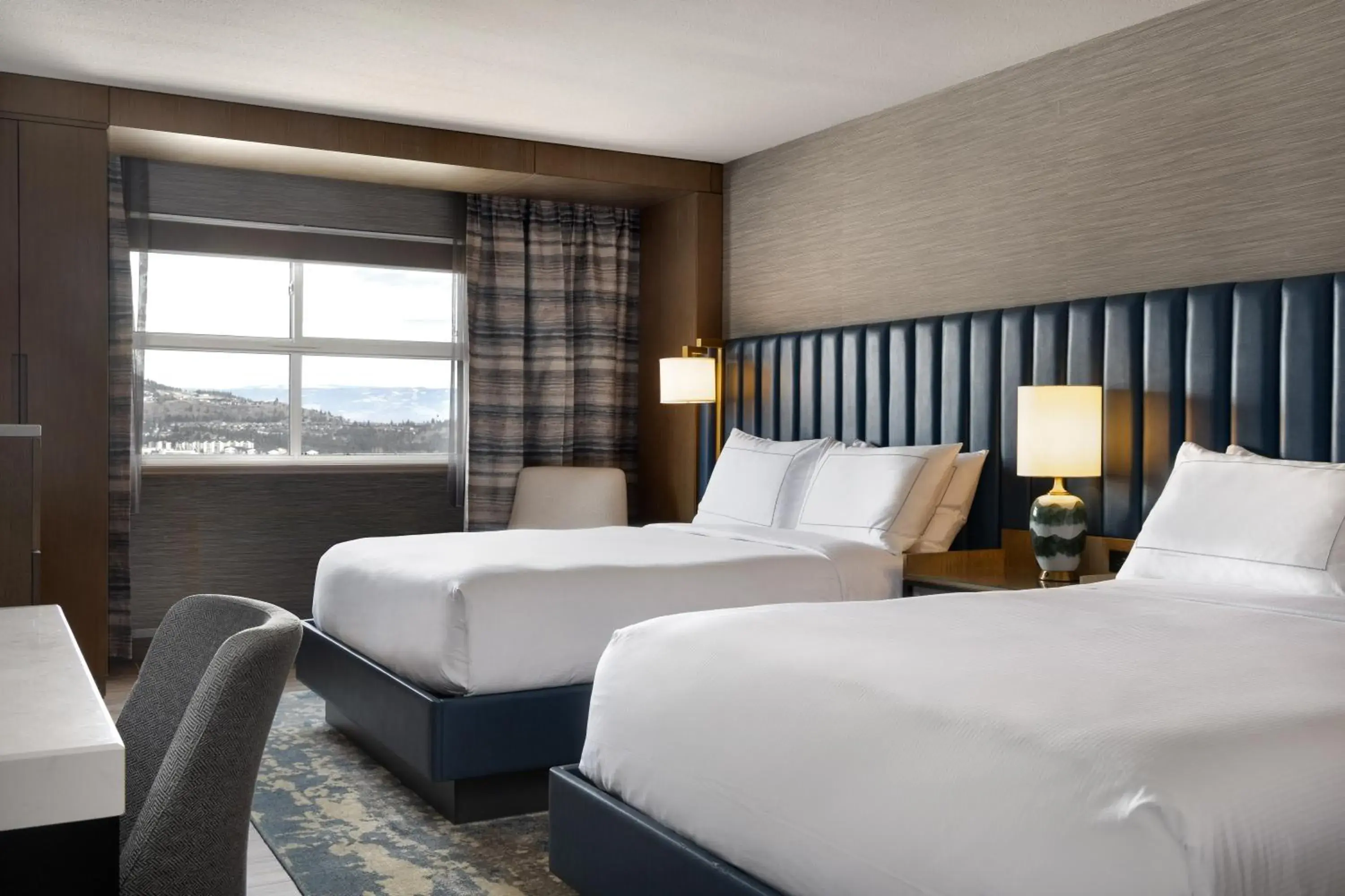 Queen Room with Two Queen Beds with Bath Tub in Doubletree By Hilton West Kelowna Queen Room with Two Queen Beds with Bath Tub in Doubletree By Hilton West Kelowna