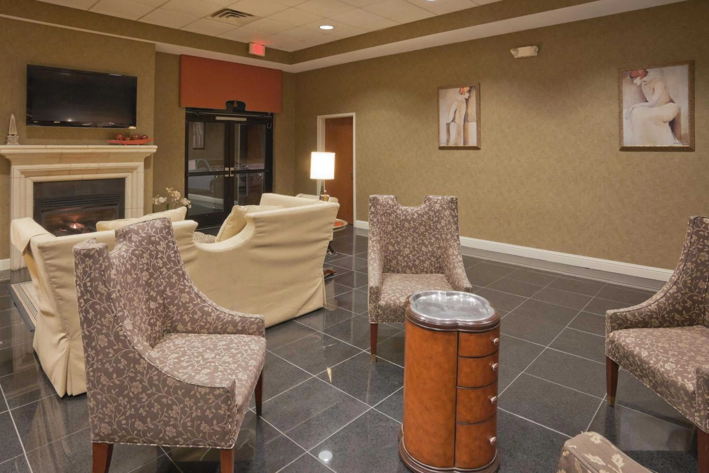 Lobby or reception in Holiday Inn Carbondale - Conference Center by IHG