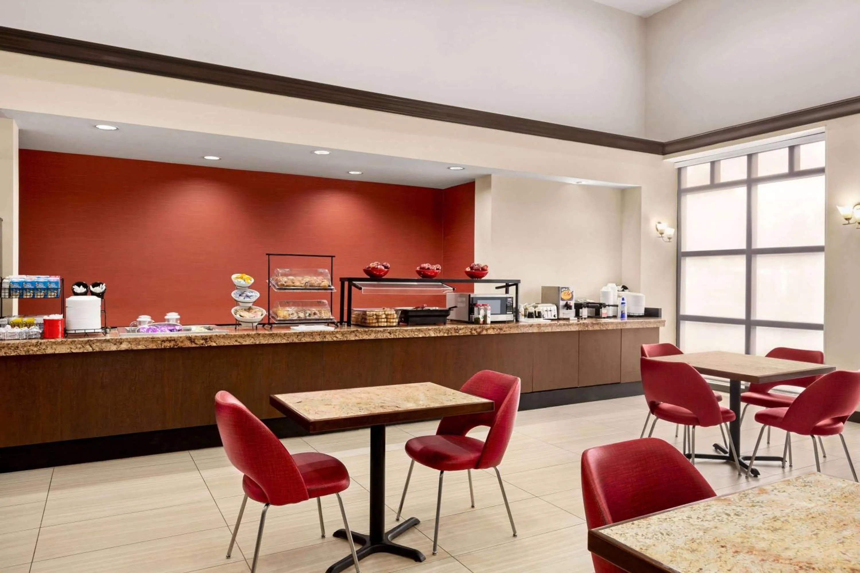 Restaurant/places to eat in Ramada by Wyndham Suites Orlando Airport- Free Airport Shuttle