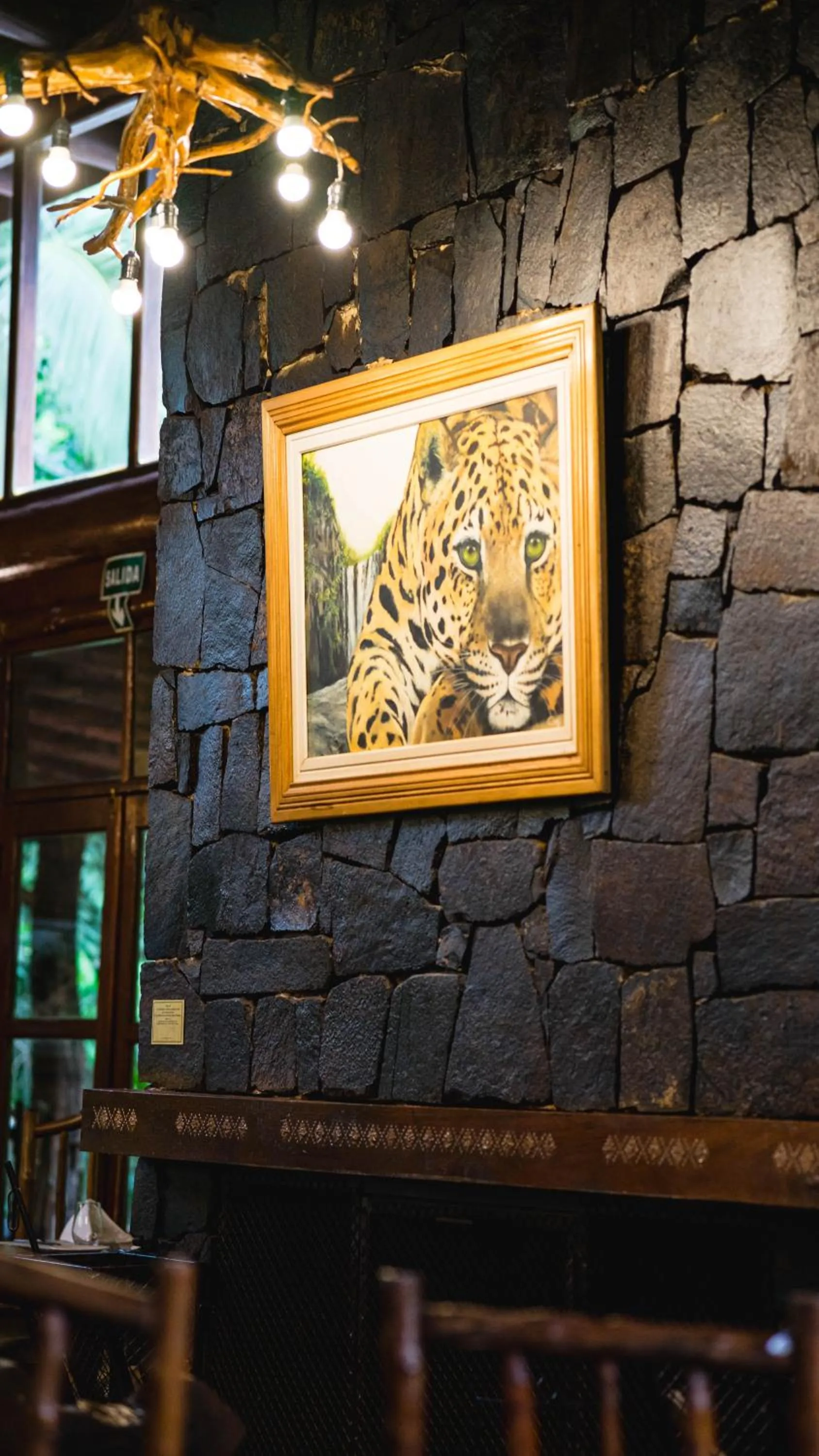 Restaurant/places to eat in La Aldea De La Selva Lodge