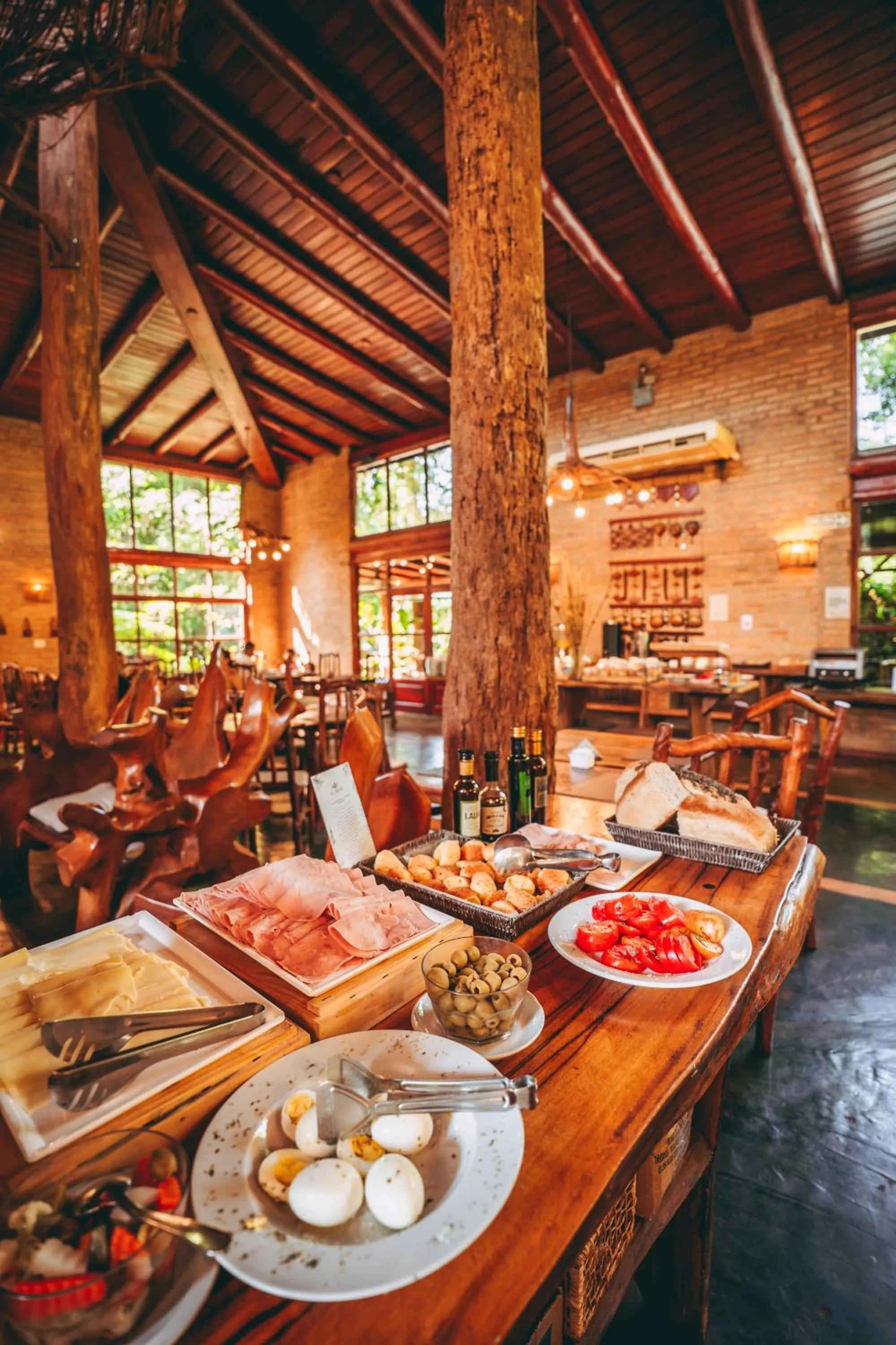Restaurant/places to eat in La Aldea De La Selva Lodge