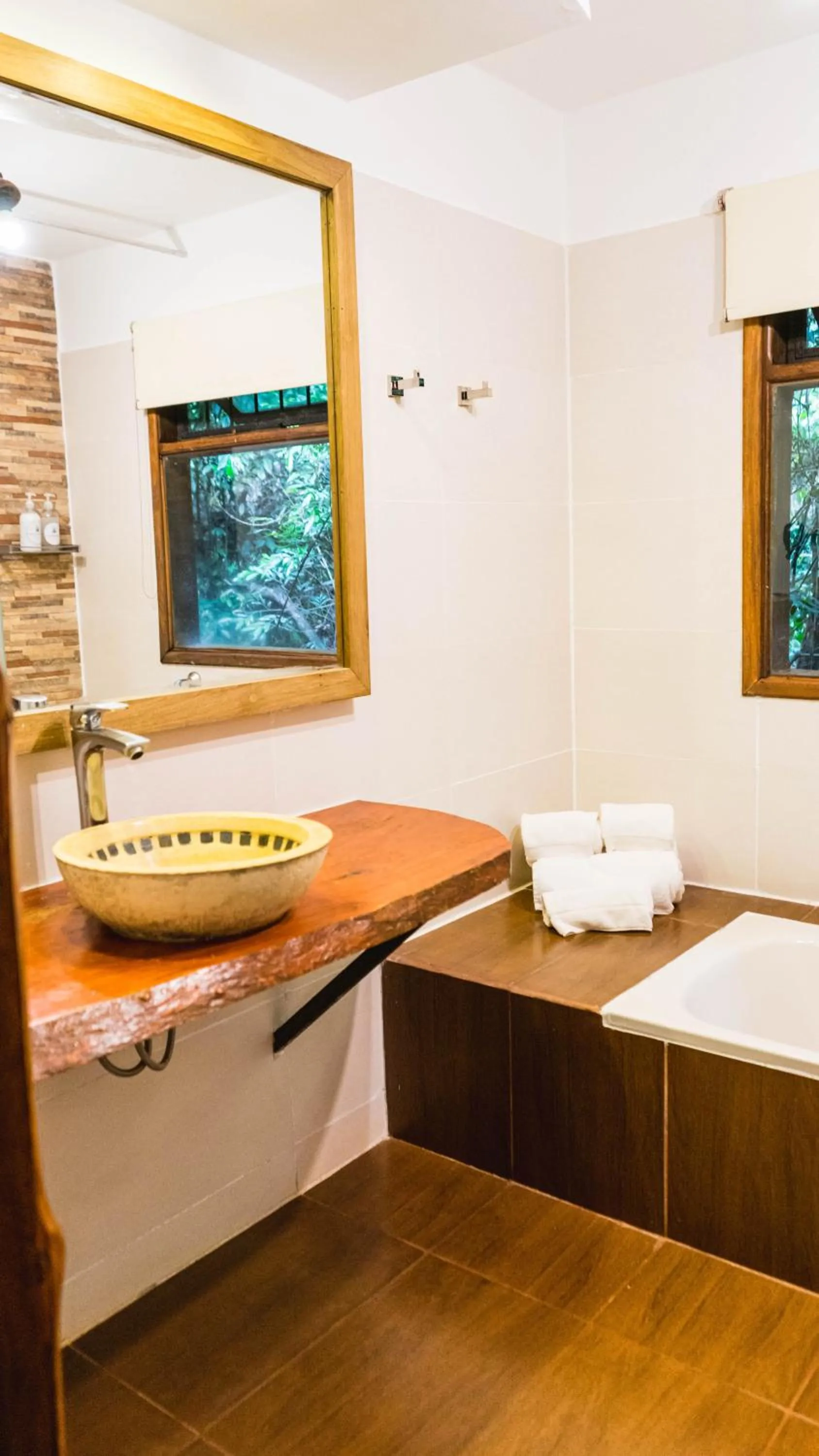 Bathroom in La Aldea De La Selva Lodge