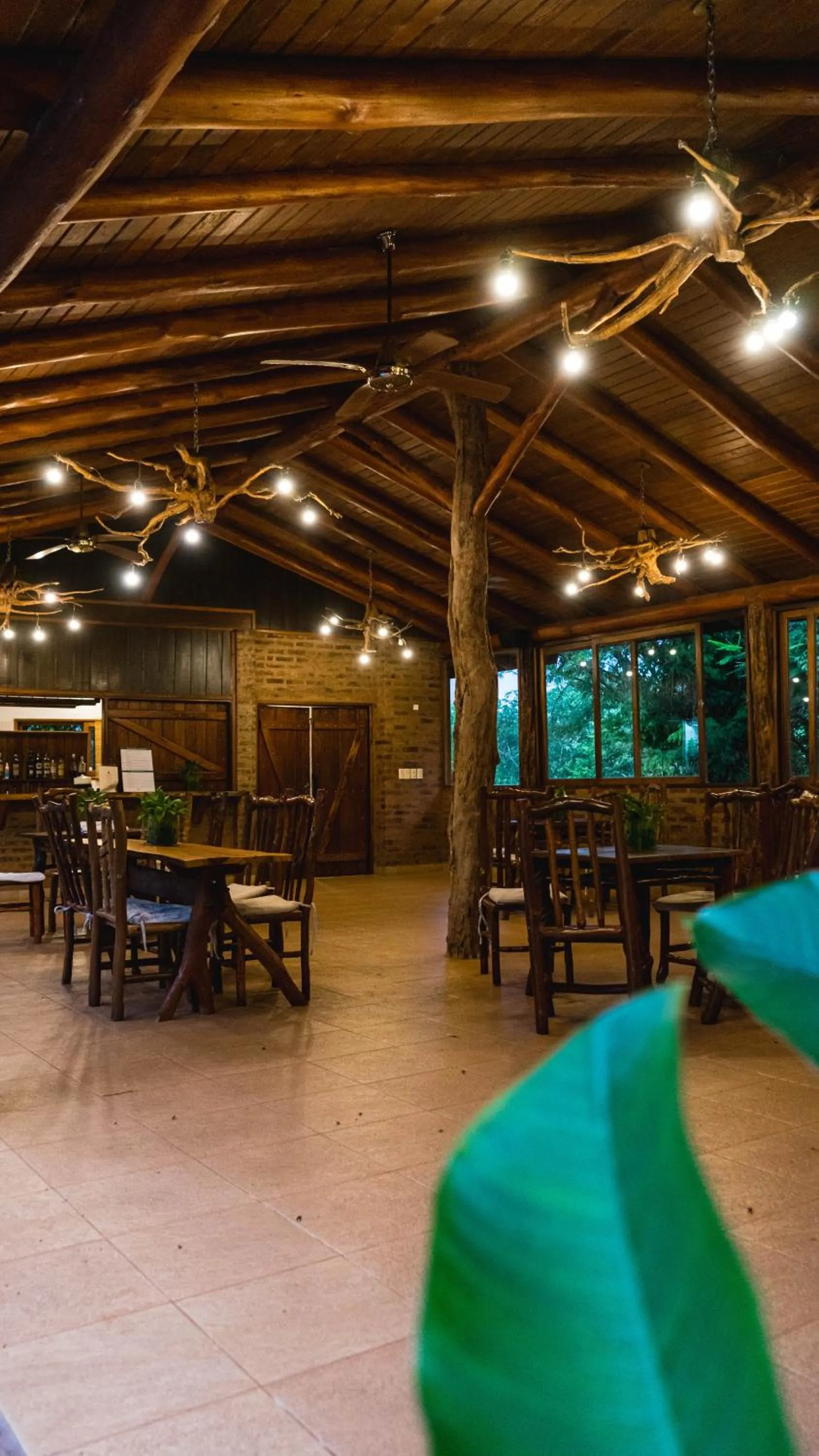 Restaurant/places to eat in La Aldea De La Selva Lodge