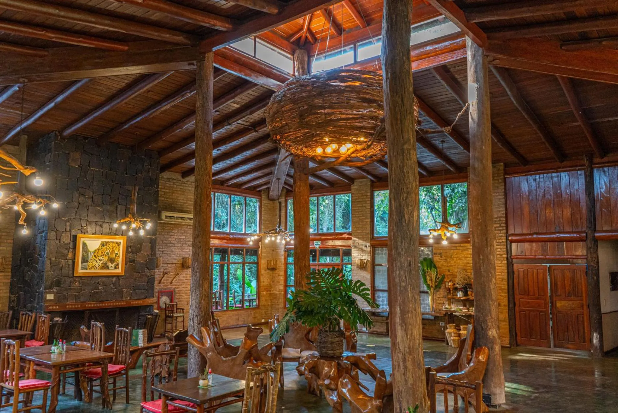 Restaurant/places to eat in La Aldea De La Selva Lodge