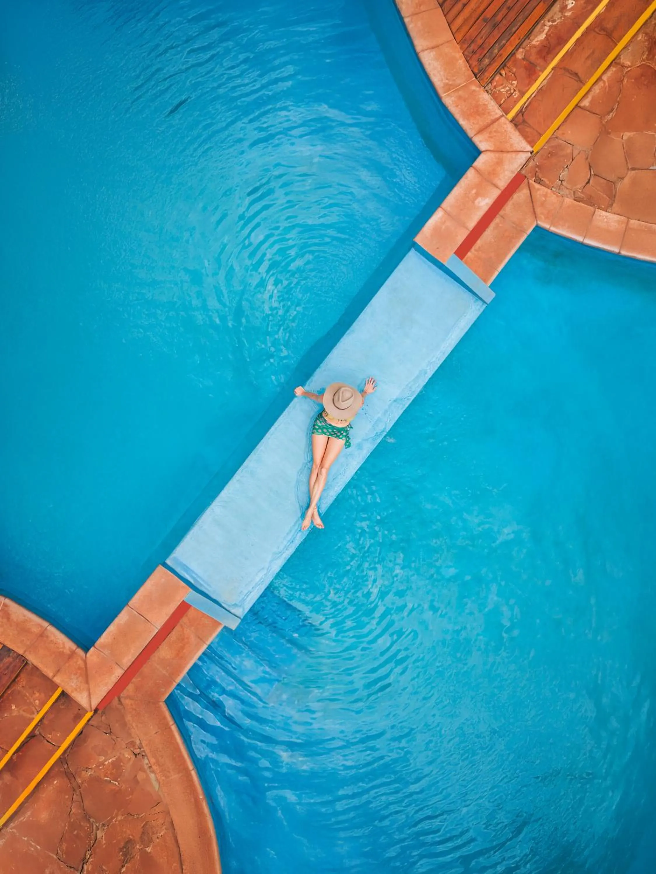 Swimming pool in La Aldea De La Selva Lodge