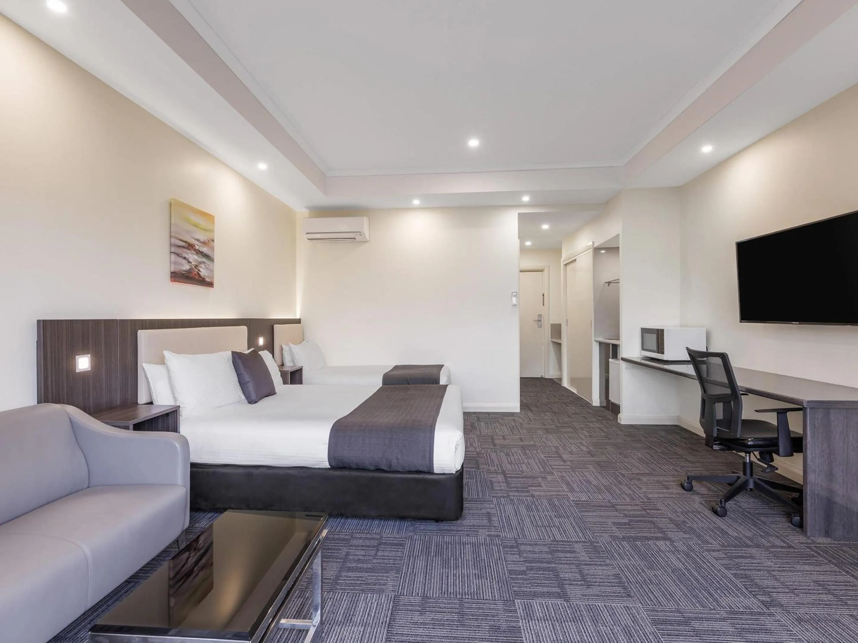 Bedroom in Quality Hotel Melbourne Airport