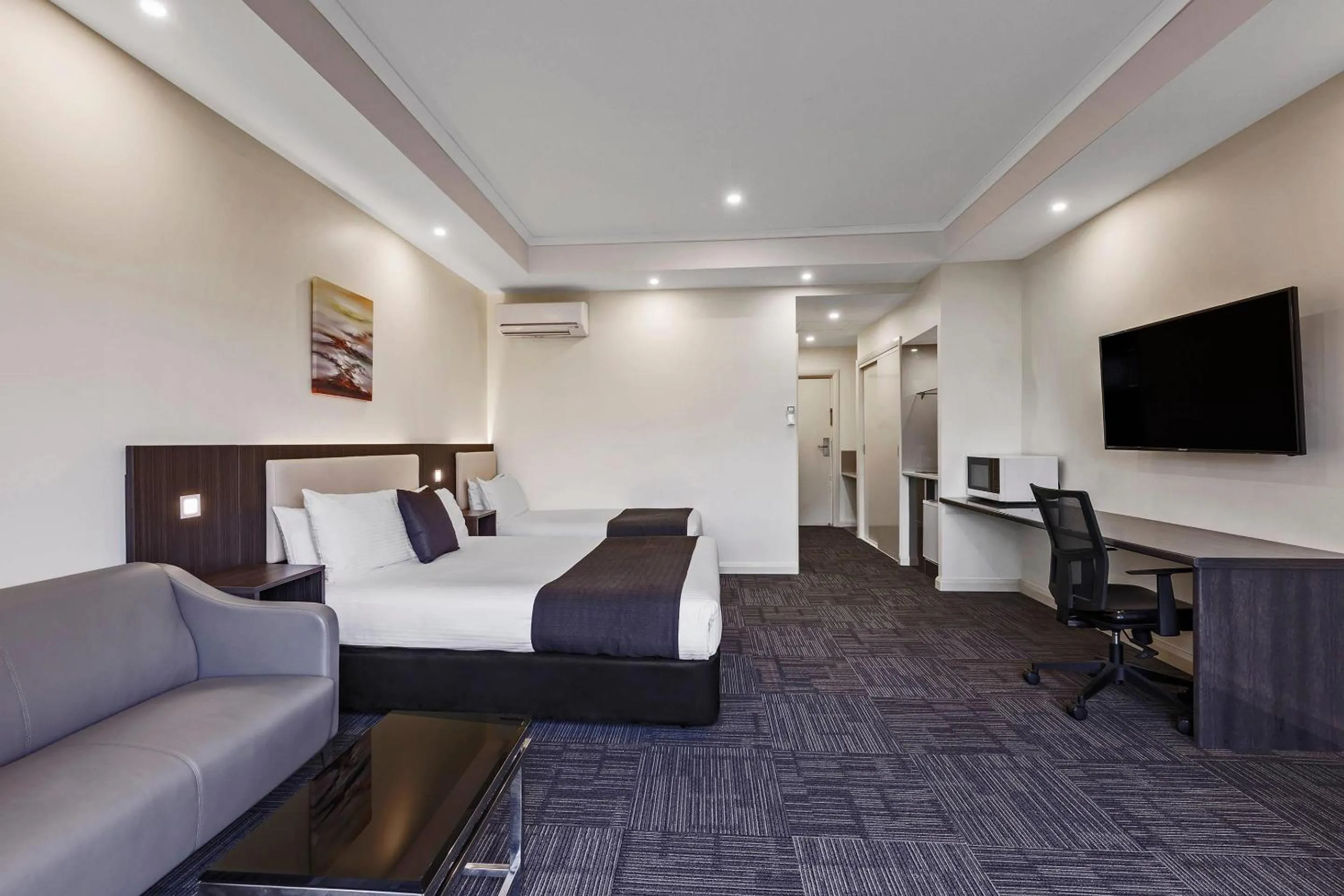 Bedroom in Quality Hotel Melbourne Airport