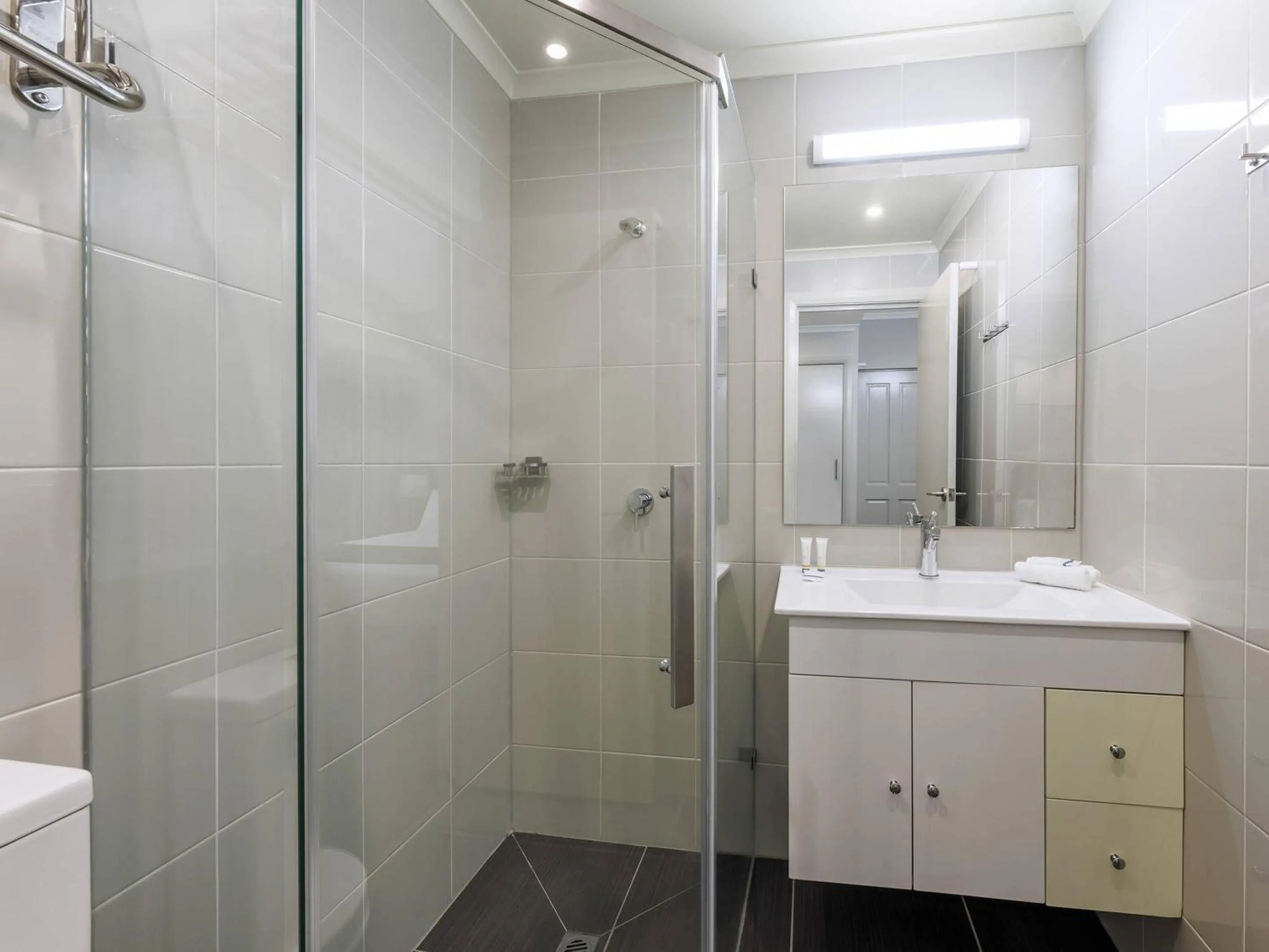 Bedroom in Quality Hotel Melbourne Airport