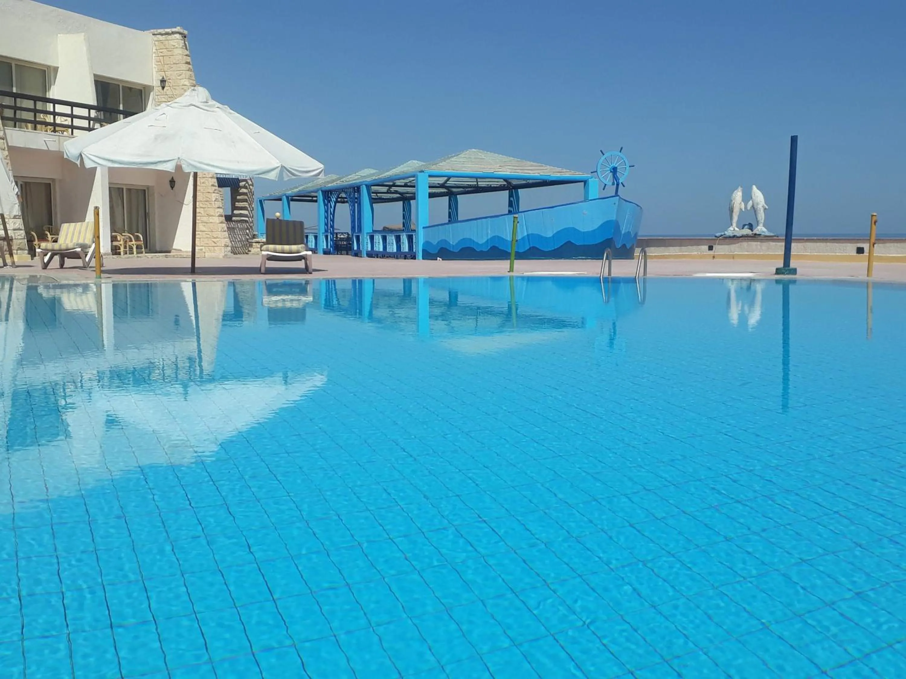 Swimming pool in Retac El Arish