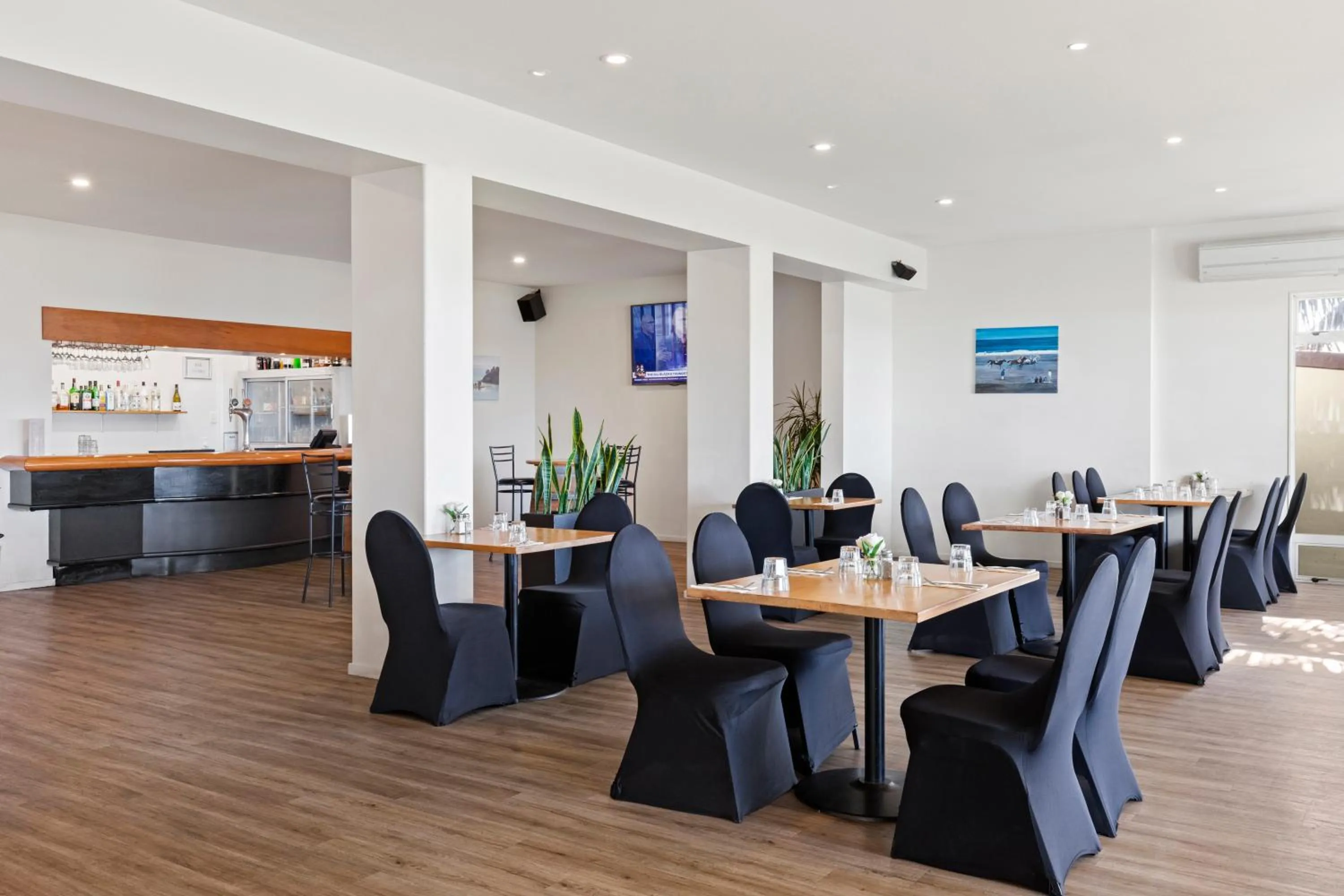 Restaurant/places to eat in Taipa Beach Resort