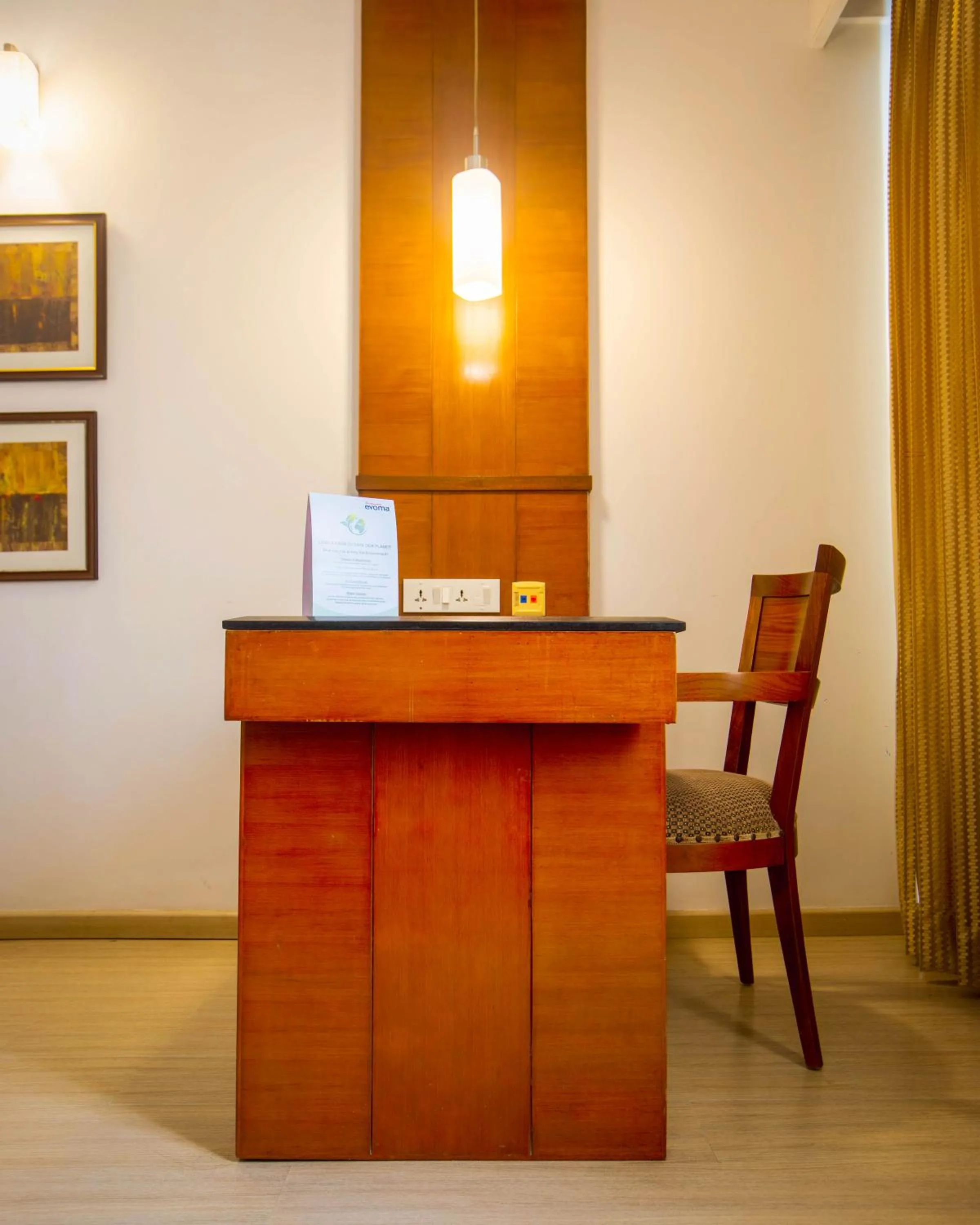 hair dresser in Evoma