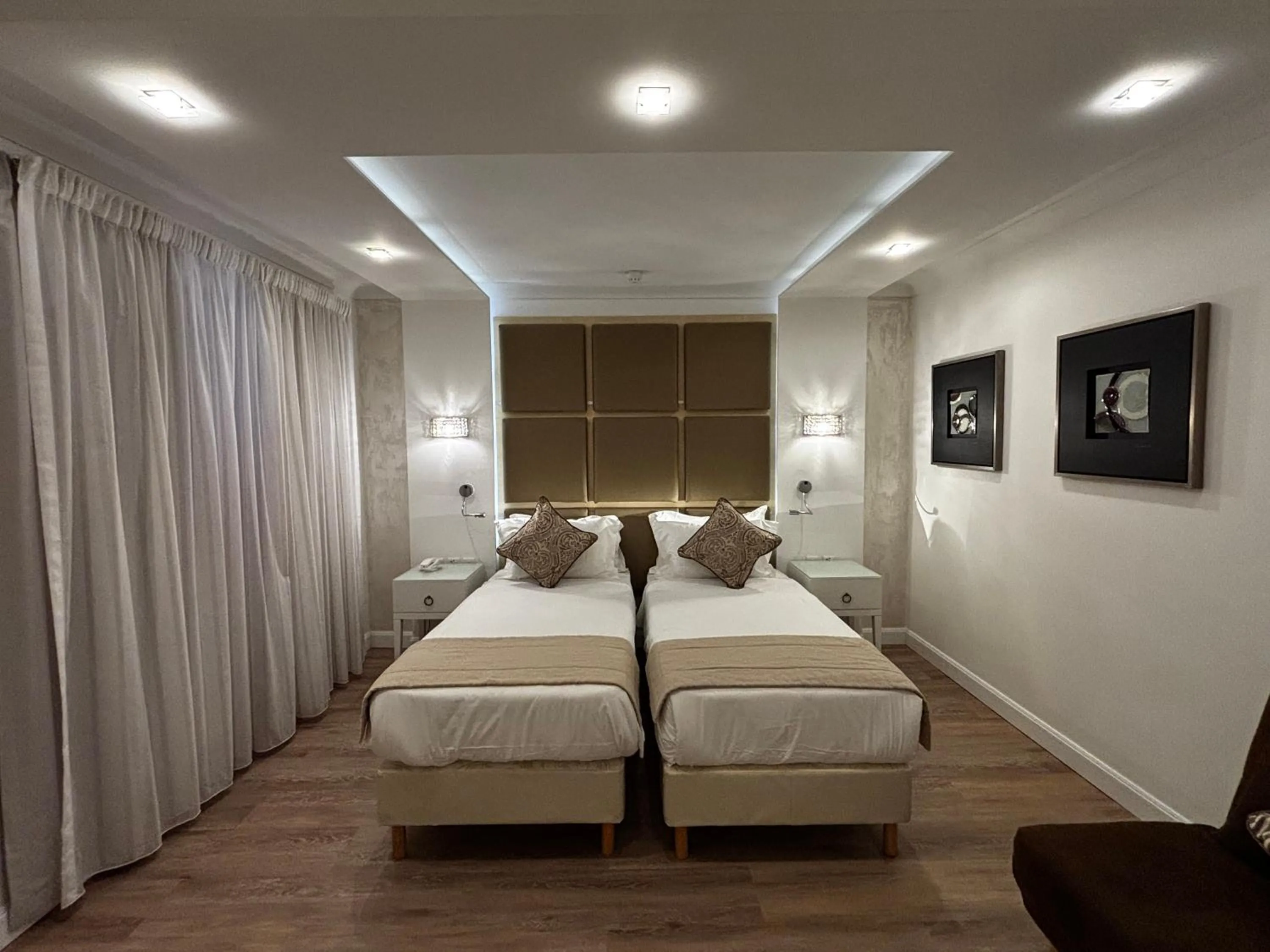 Bed in Osborne Hotel