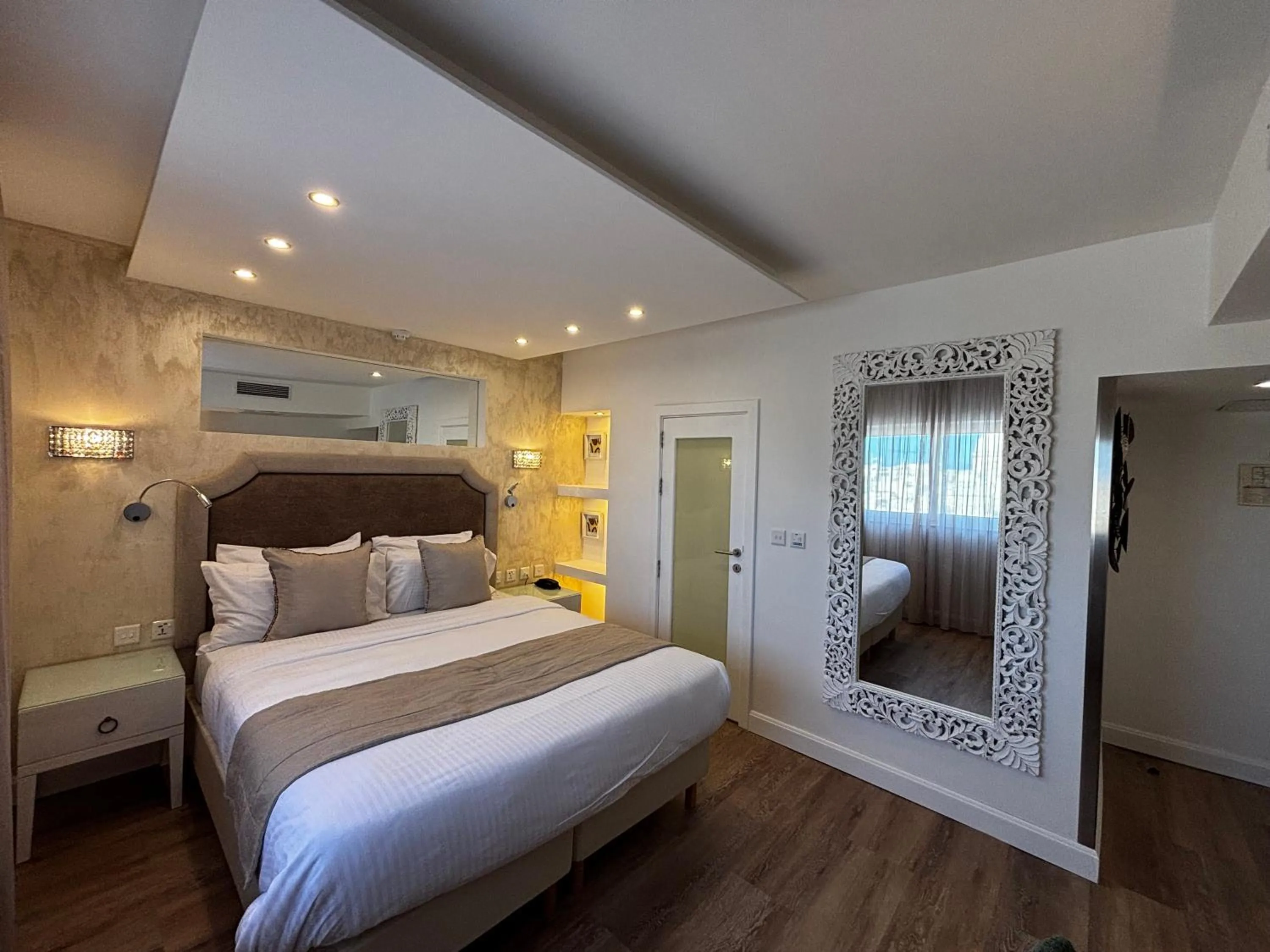 Bed in Osborne Hotel