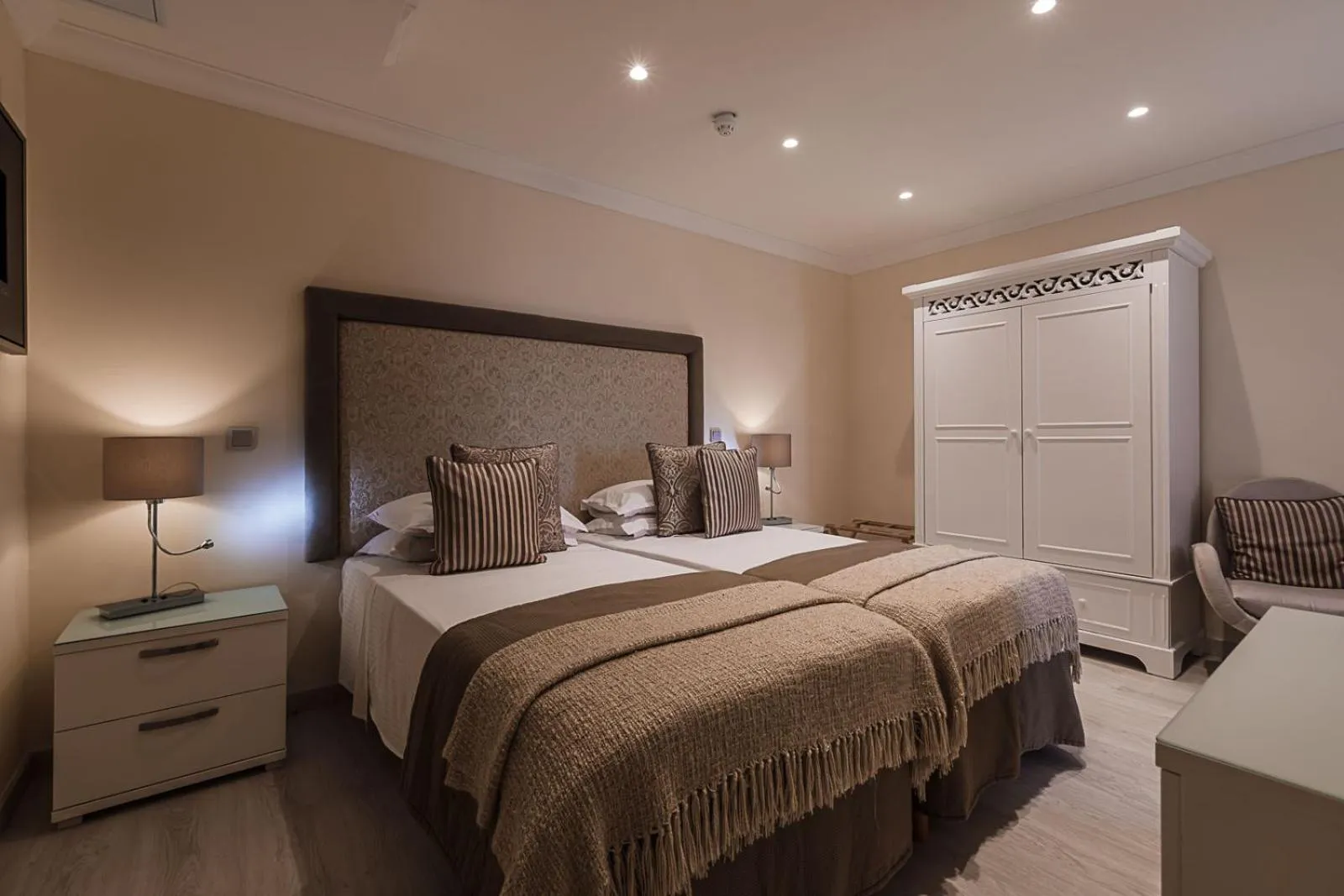 Photo of the whole room, Bed in Osborne Hotel