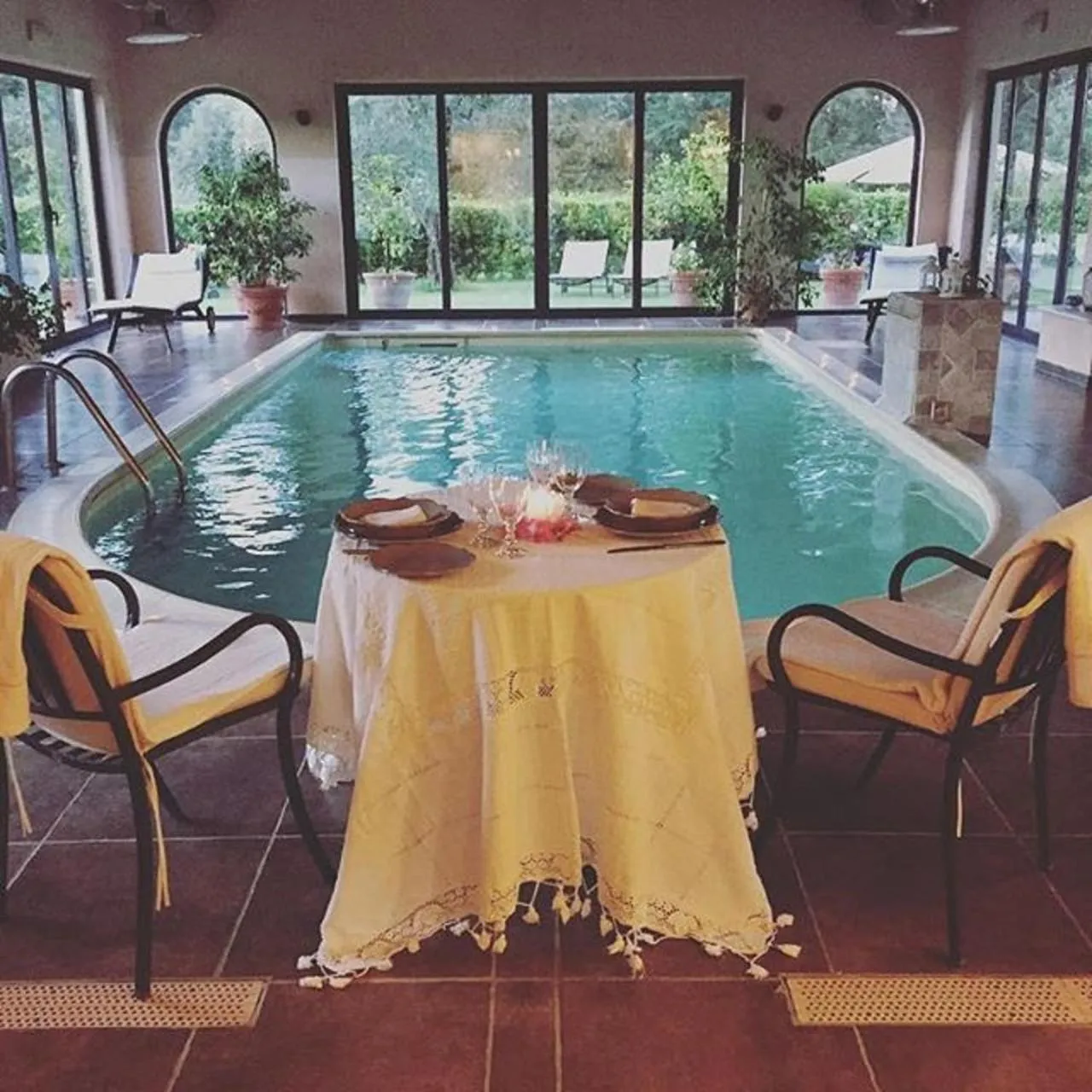 Hot Tub in Montebelli Agriturismo & Country Hotel