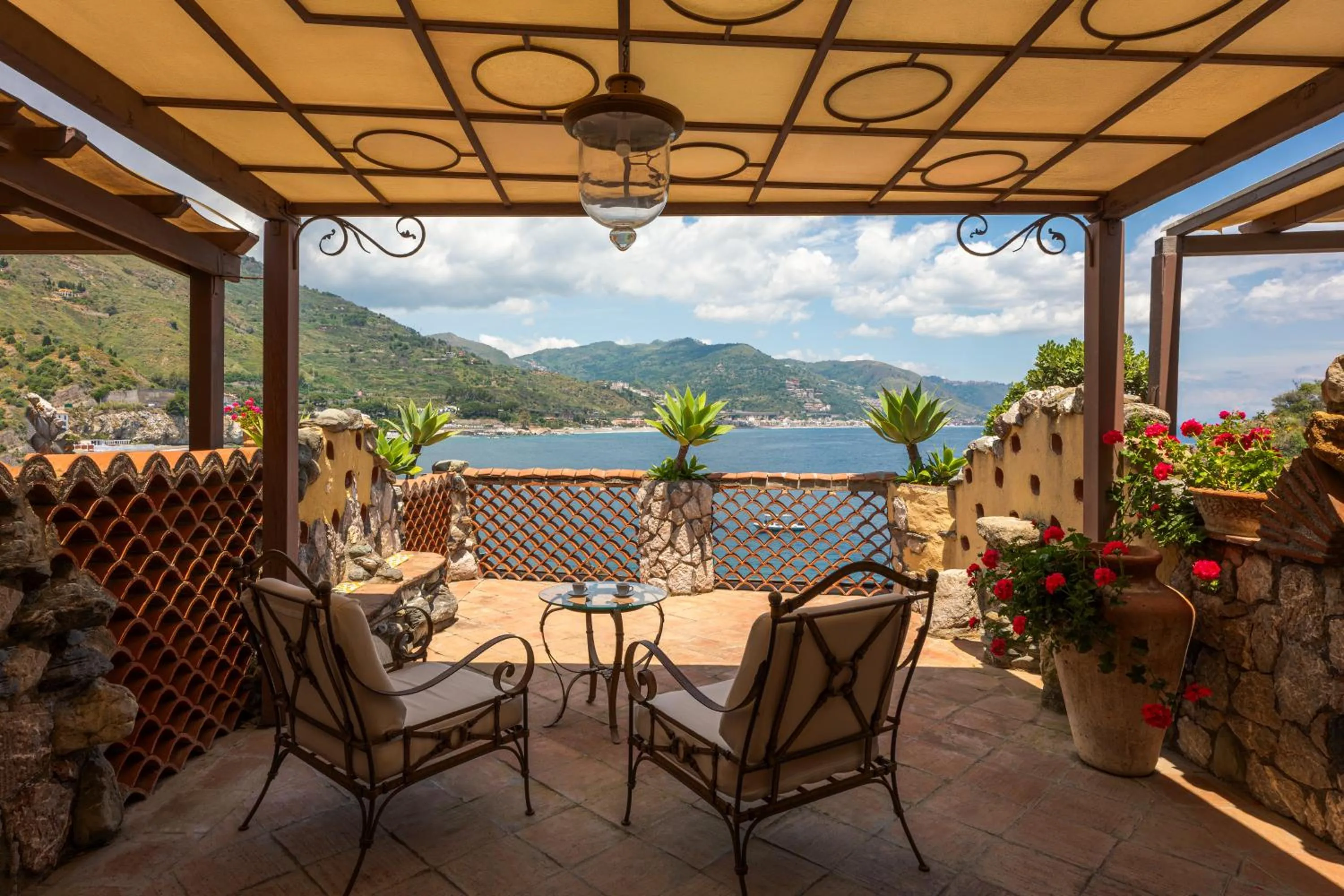 Atlantis Bay - The Leading Hotels of the World