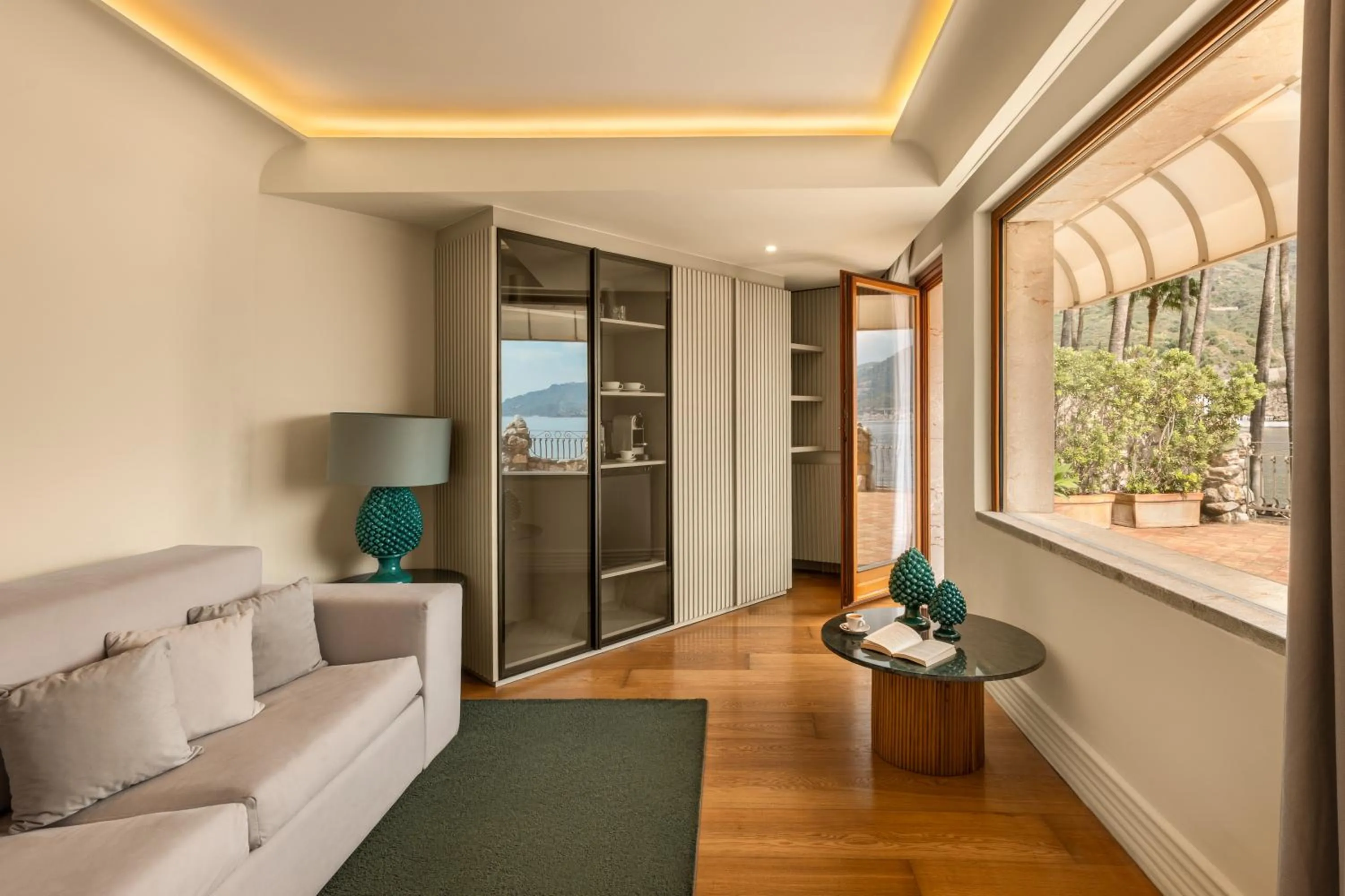 Living room in Atlantis Bay - The Leading Hotels of the World