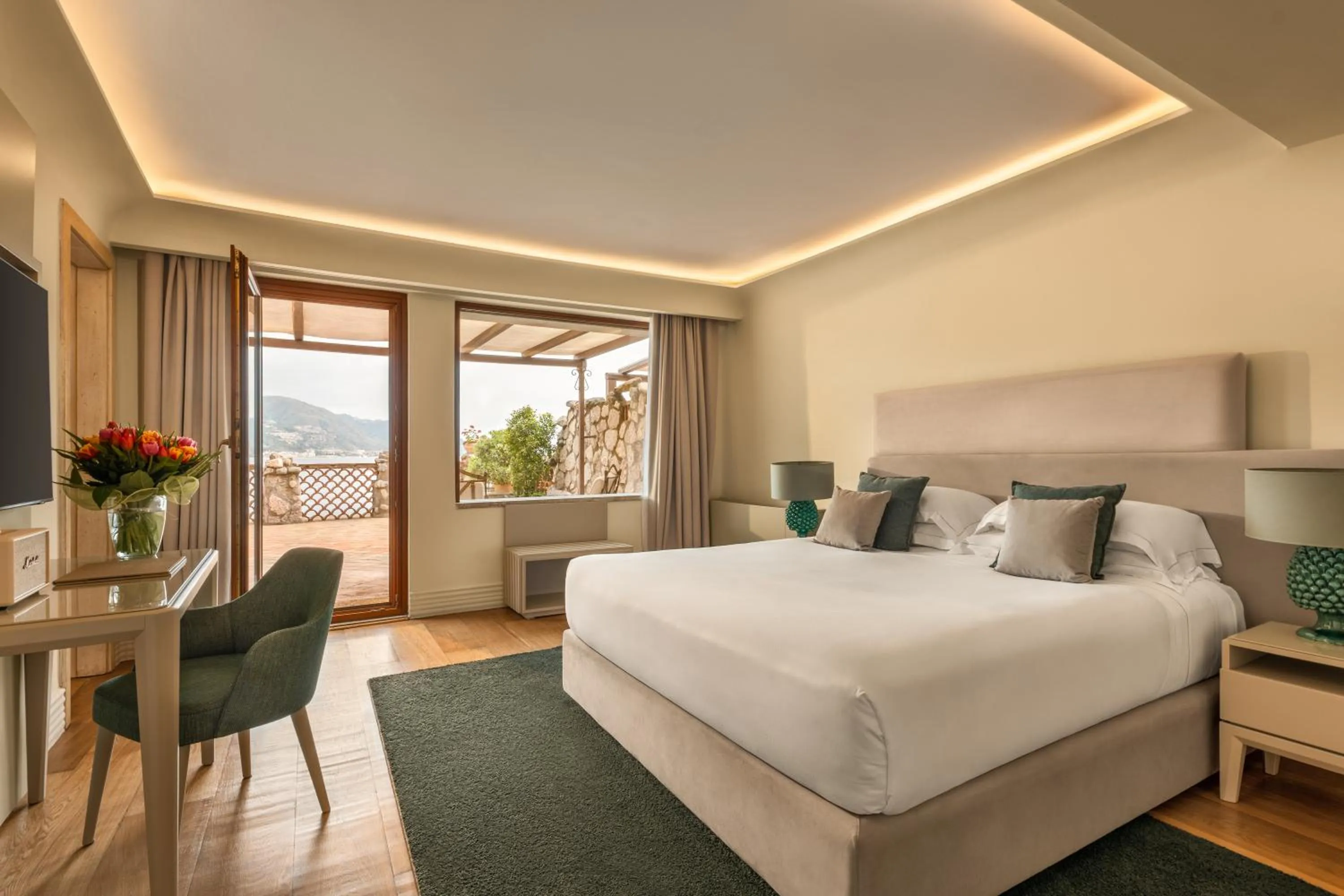 Bed in Atlantis Bay - The Leading Hotels of the World