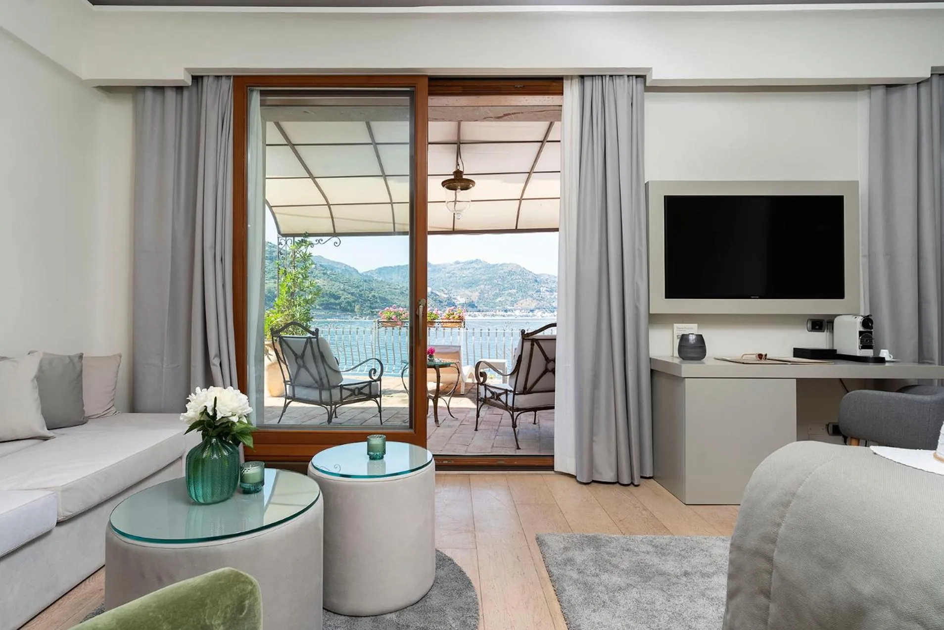 Atlantis Bay - The Leading Hotels of the World