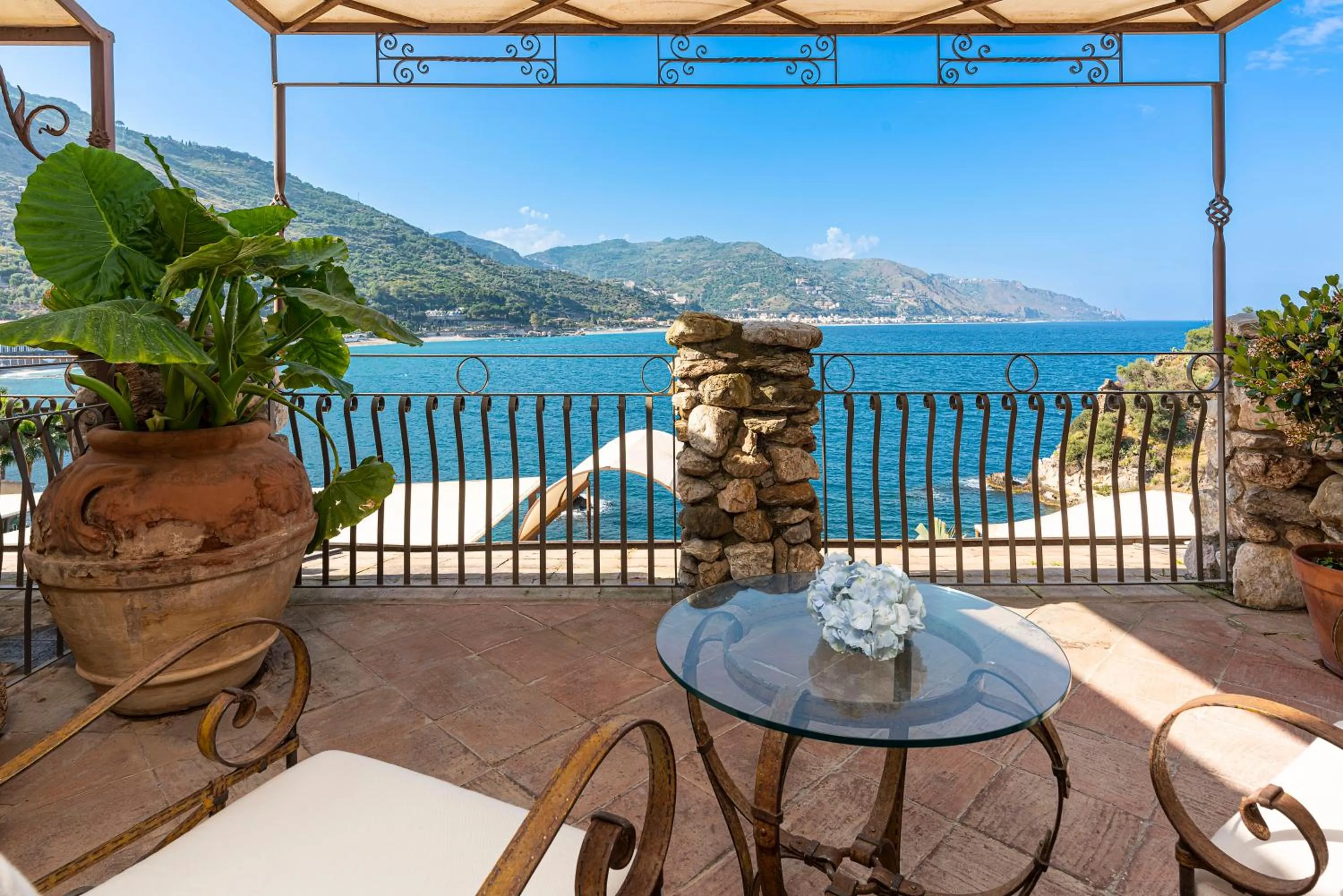 Balcony/Terrace in Atlantis Bay - The Leading Hotels of the World
