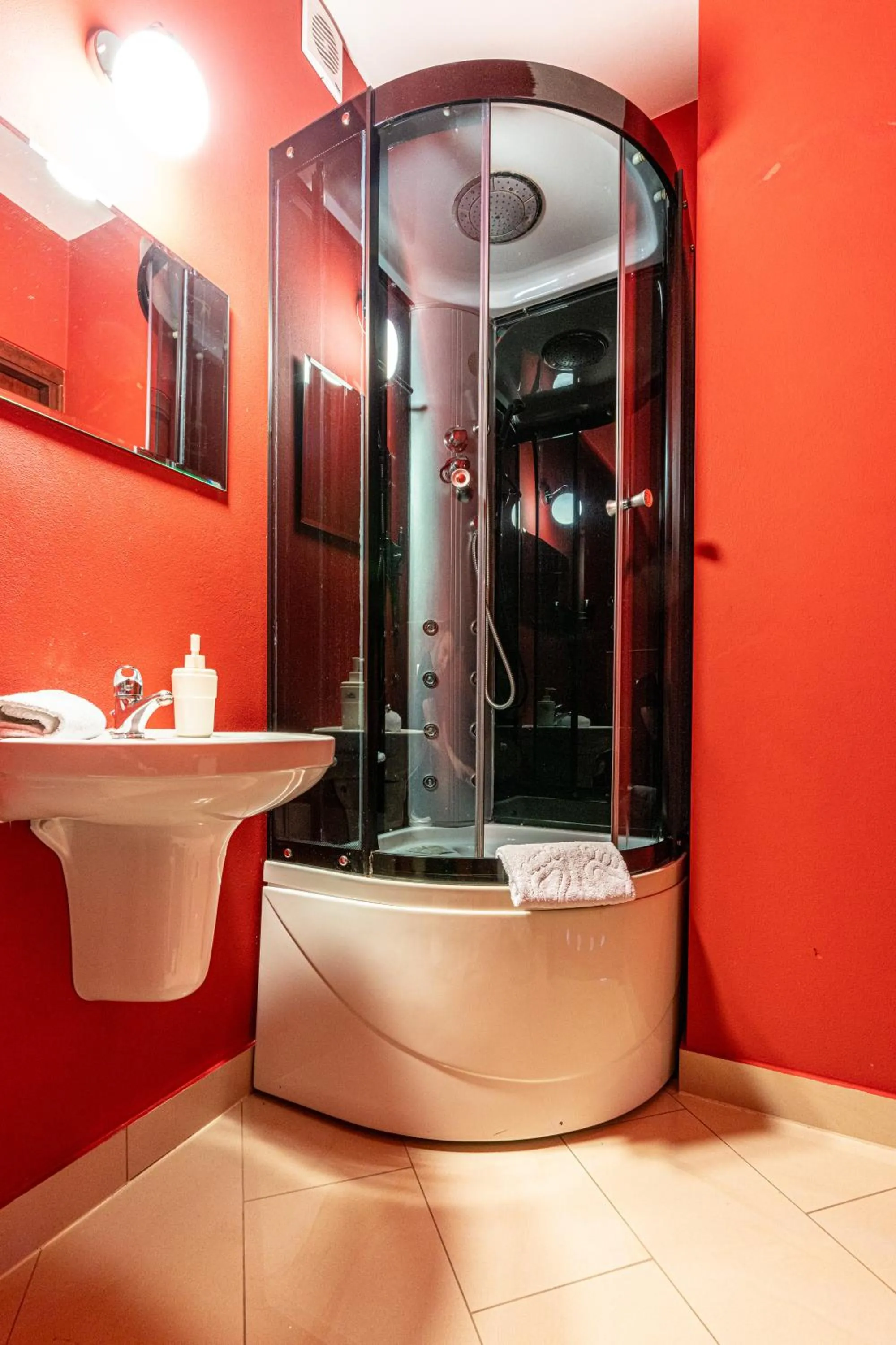 Shower in Leśny Dworek Biały Dunajec