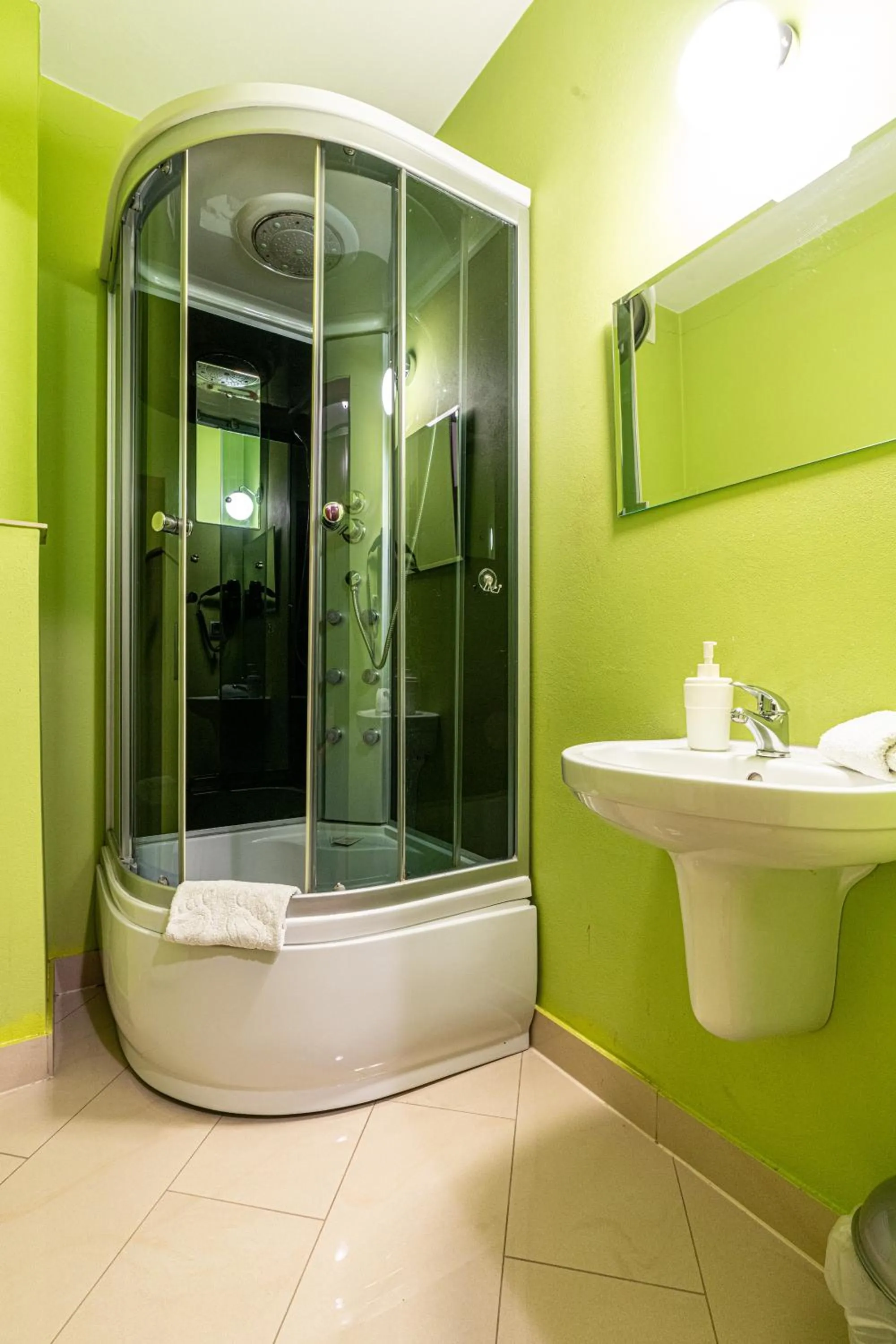 Shower in Leśny Dworek Biały Dunajec