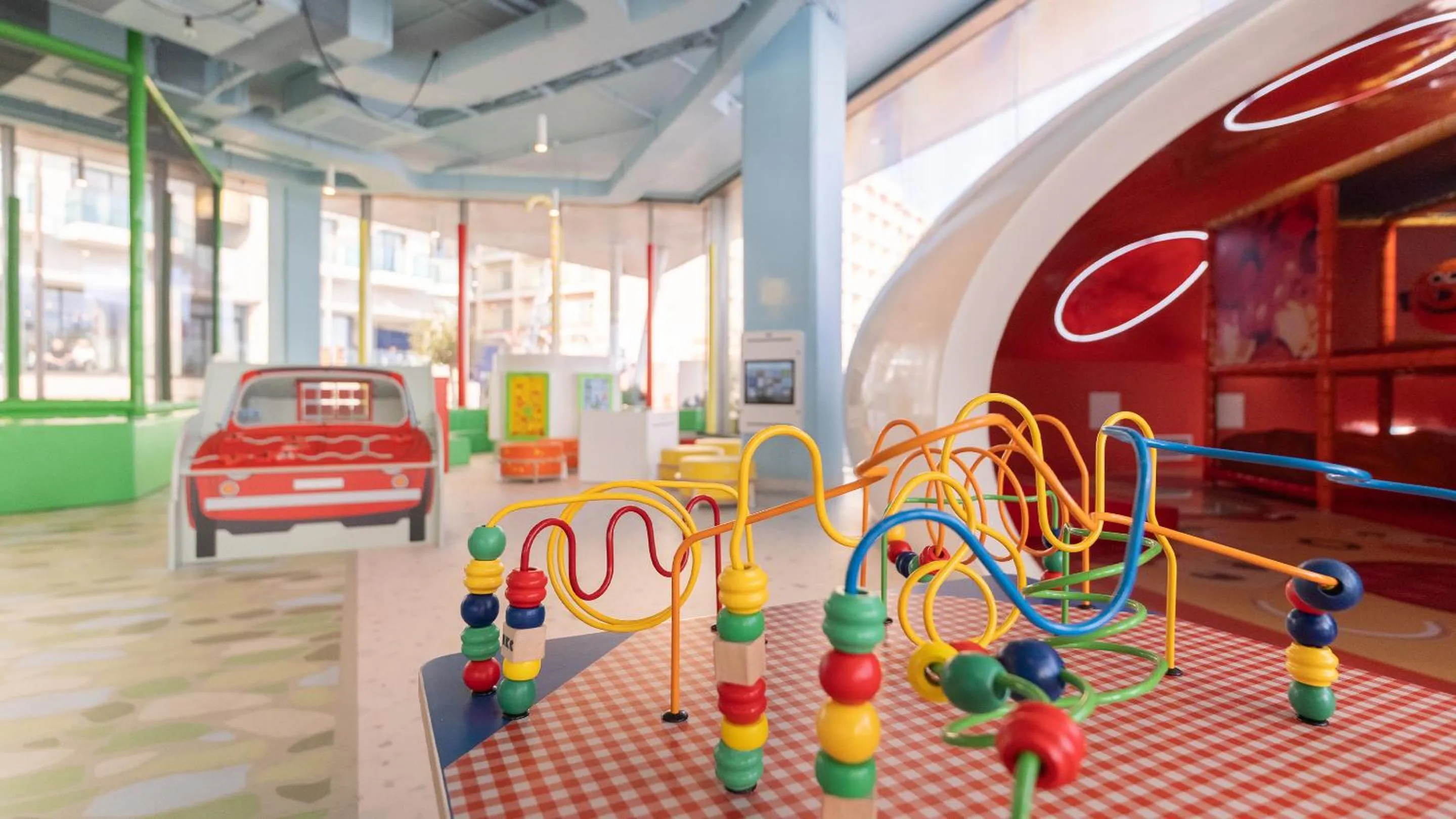 Restaurant/places to eat in AX ODYCY Hotel