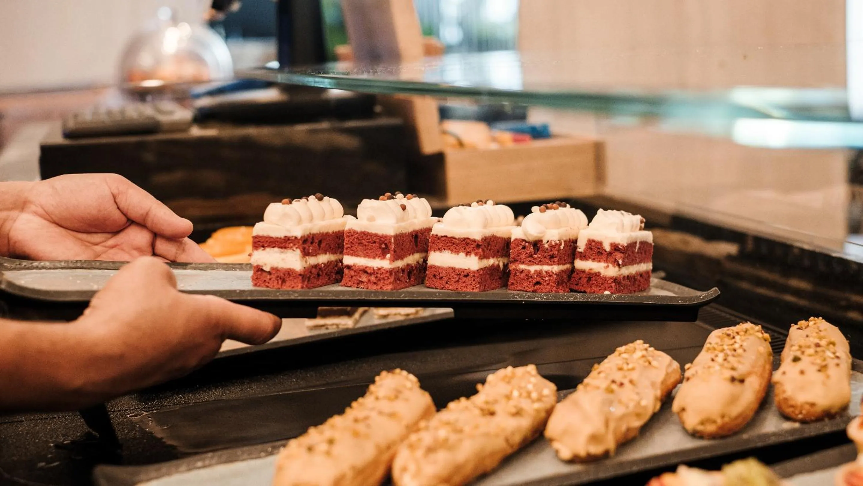 Restaurant/places to eat in AX ODYCY Hotel