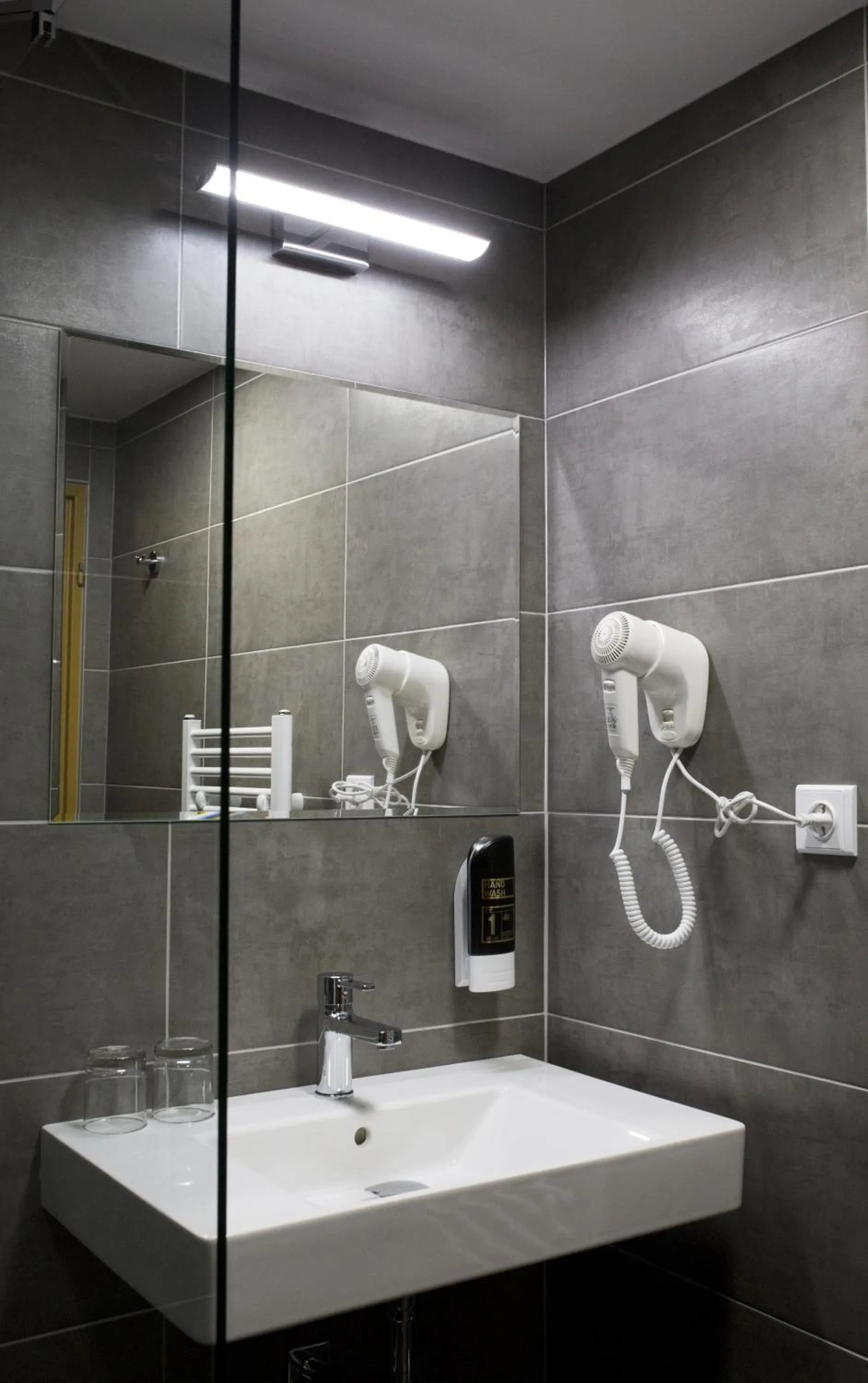 Bathroom in Hotel Atrium