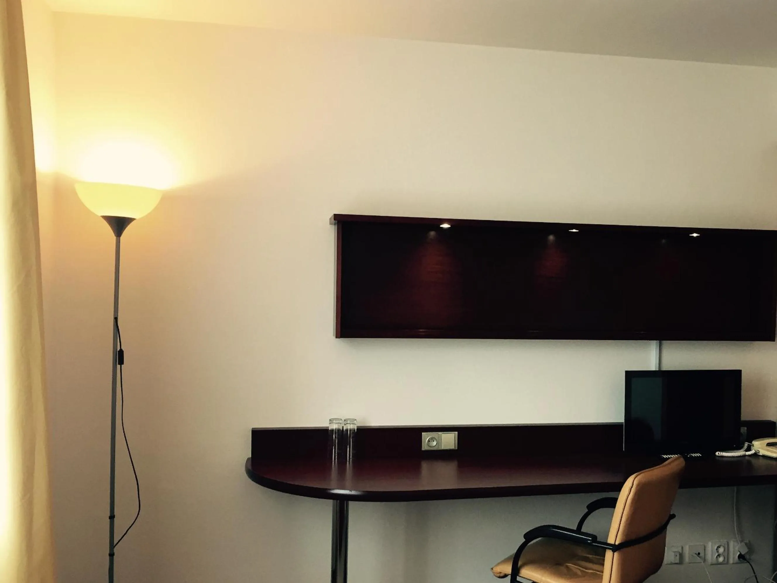 Photo of the whole room in Hotel Atrium