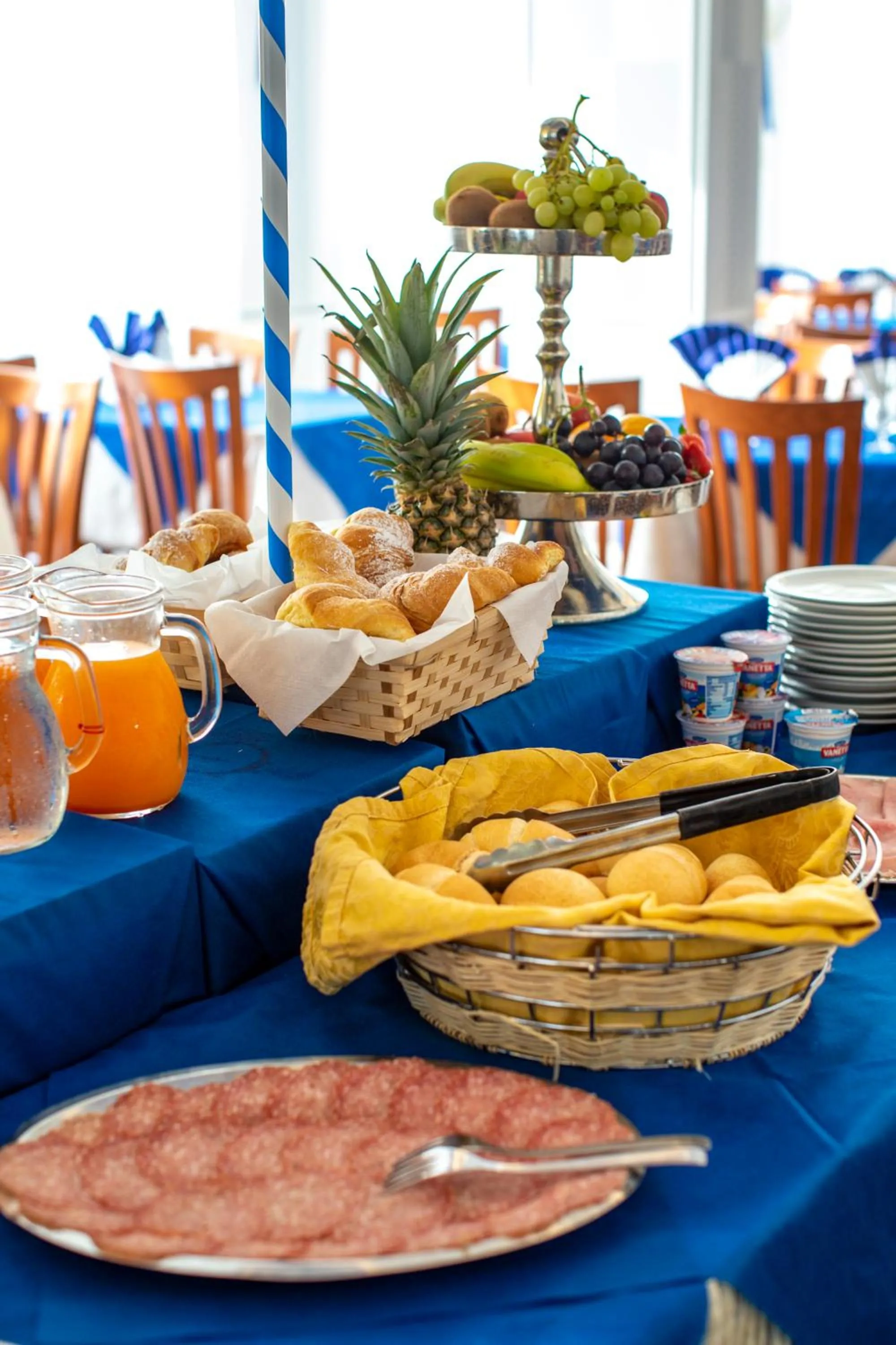 Day in Hotel Holland