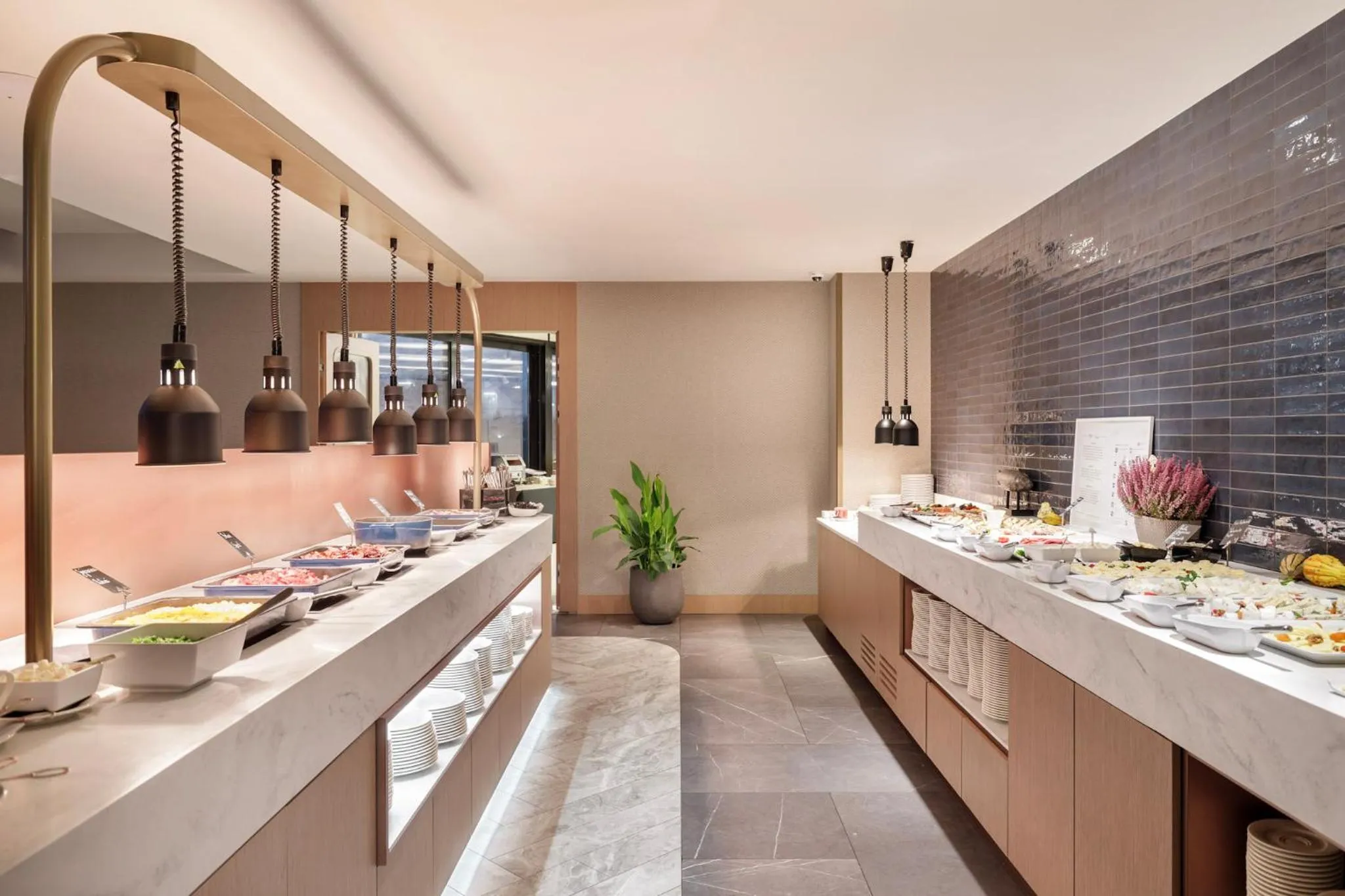 Food in Marine Hotel by Zdrojowa