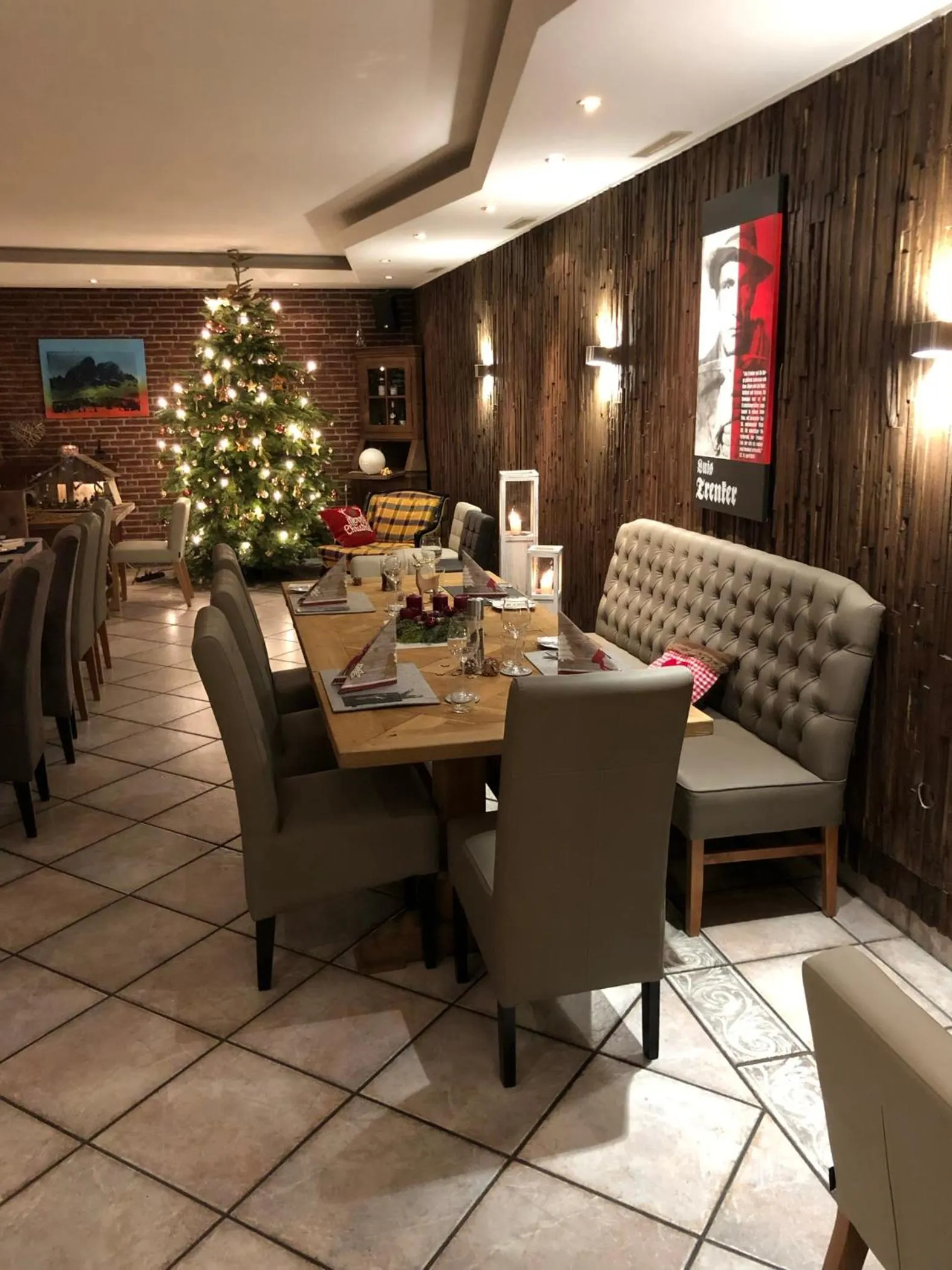 Decorative detail in Das kleine Landhotel