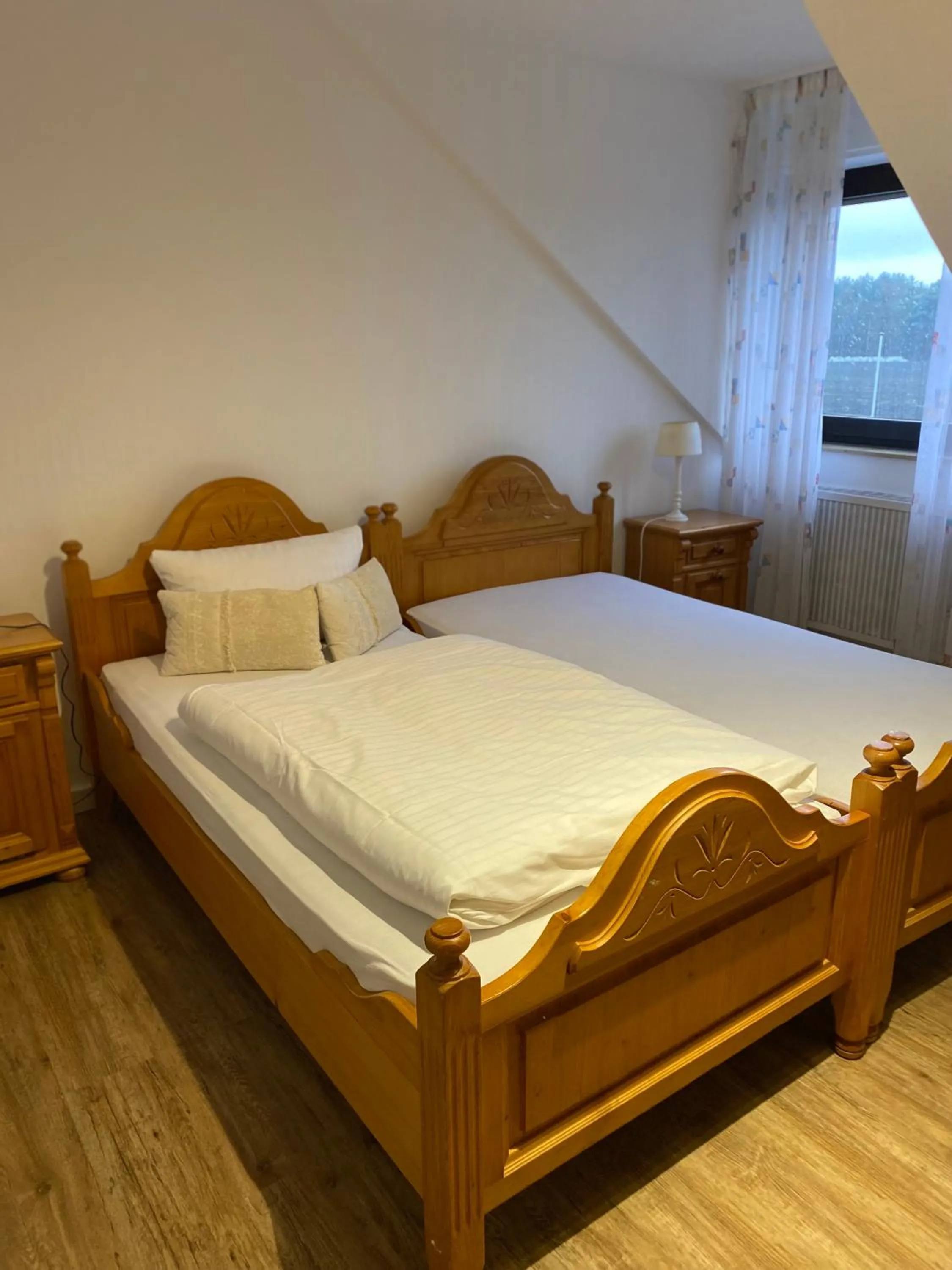 Photo of the whole room, Bed in Das kleine Landhotel