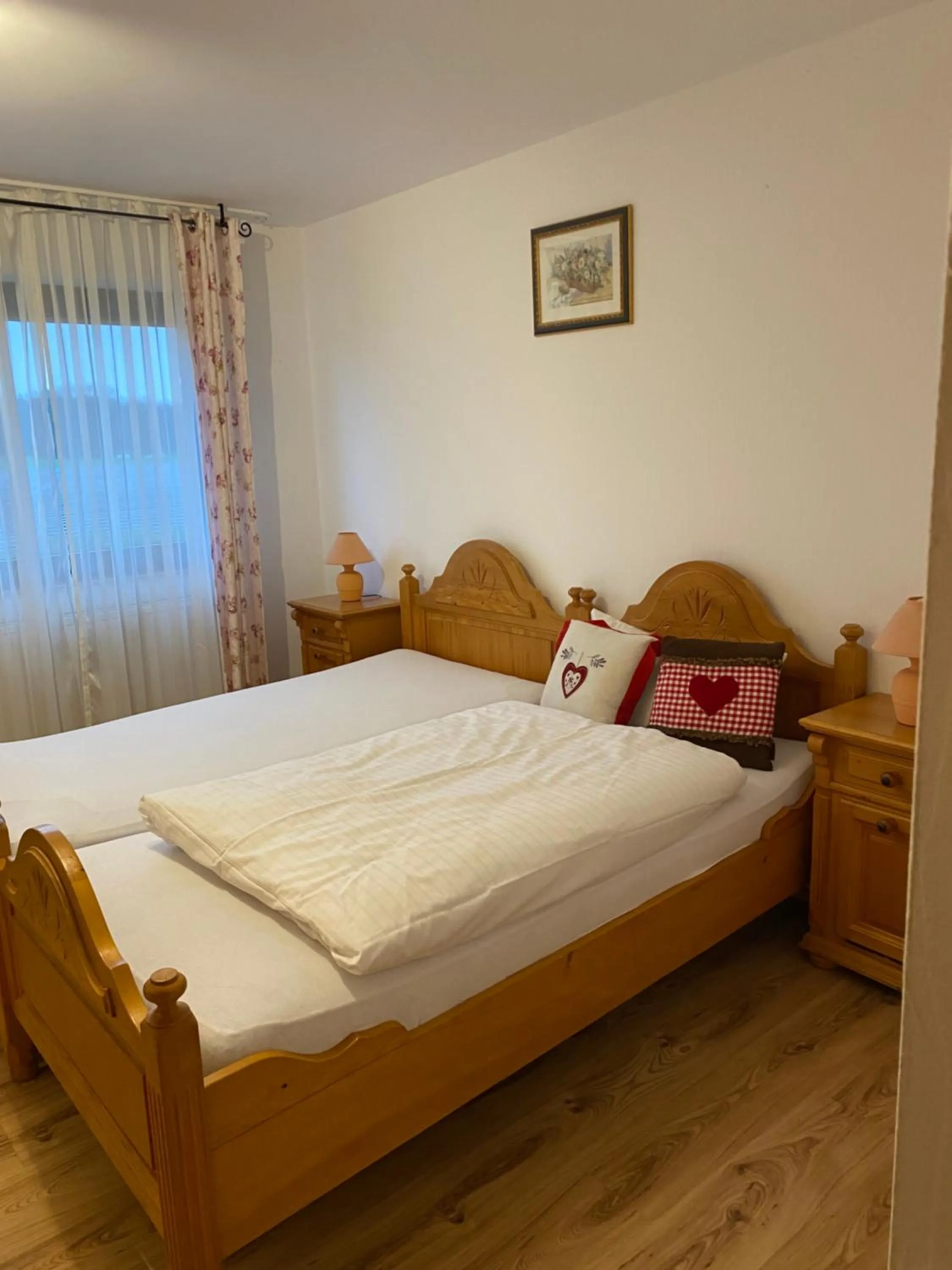 Photo of the whole room, Bed in Das kleine Landhotel