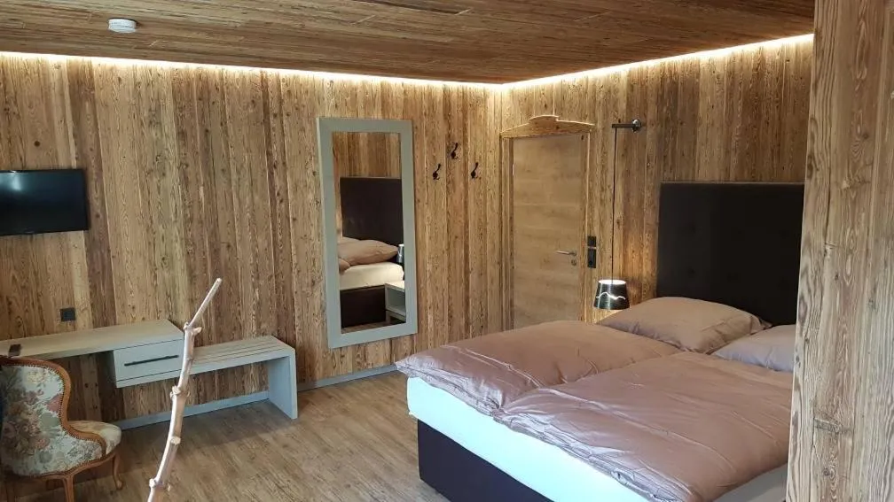 Bedroom, Bed in Das kleine Landhotel