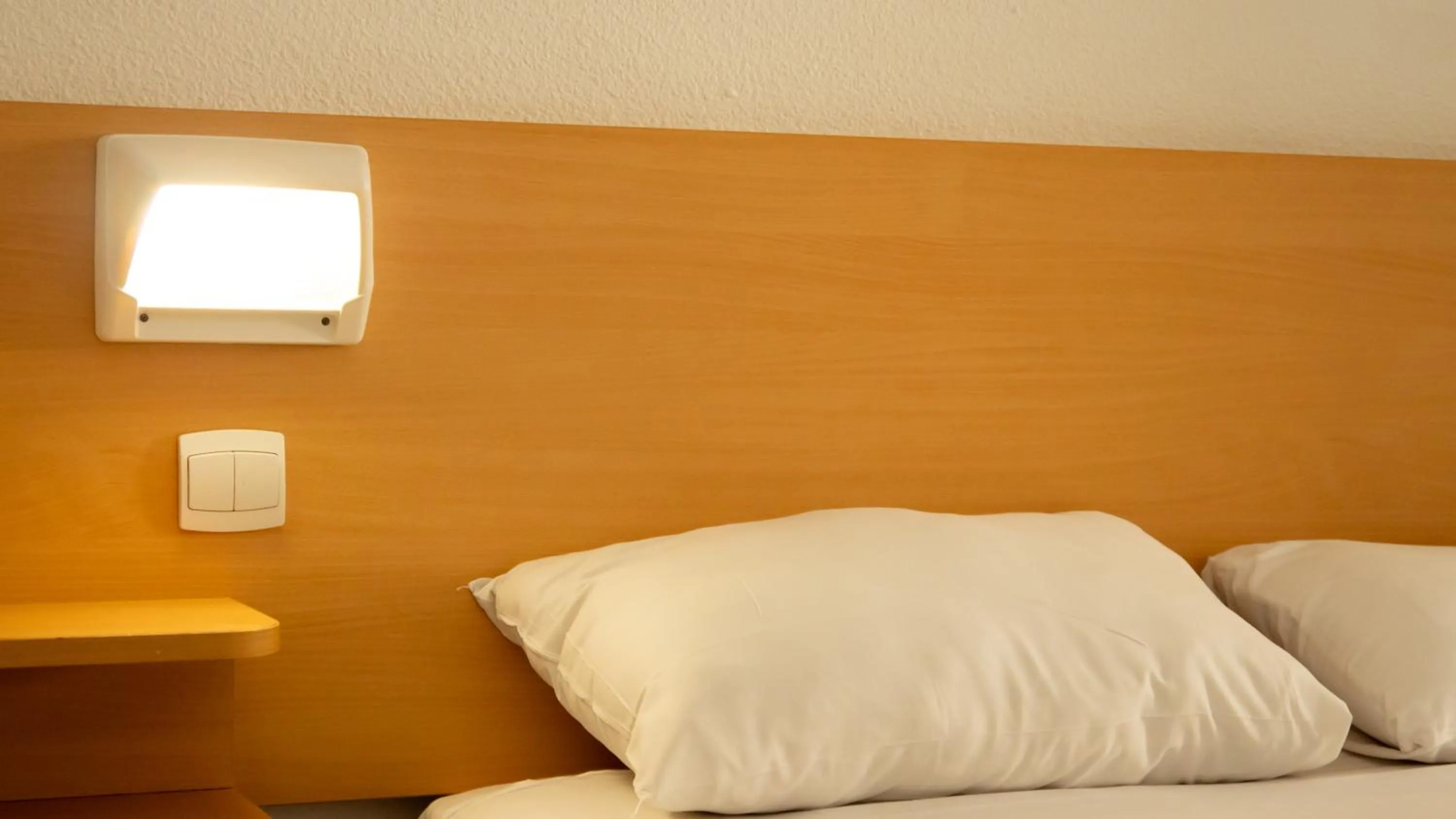 Bed in FastHotel Montpellier Ouest - Un Hôtel FH Classic