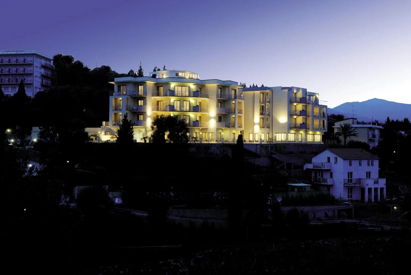 Property building in Hotel Metropol