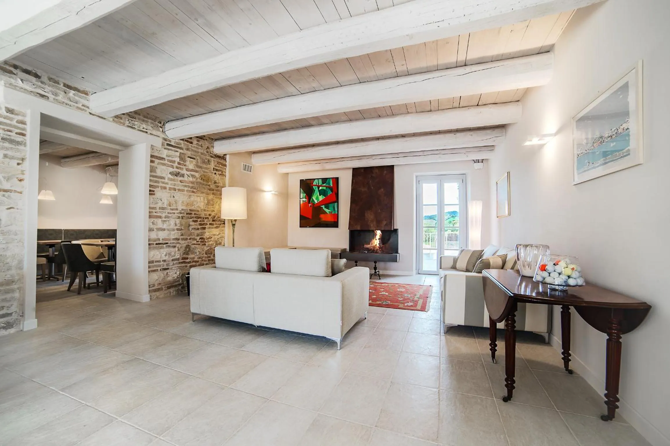 Lobby or reception in Agromarino