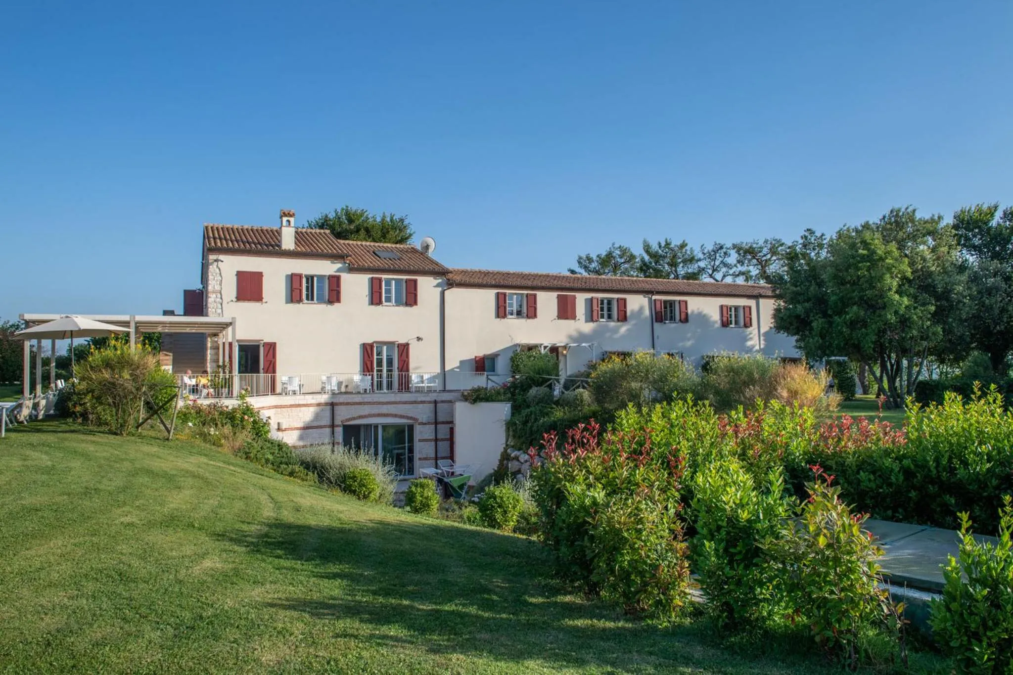 Property building in Agromarino