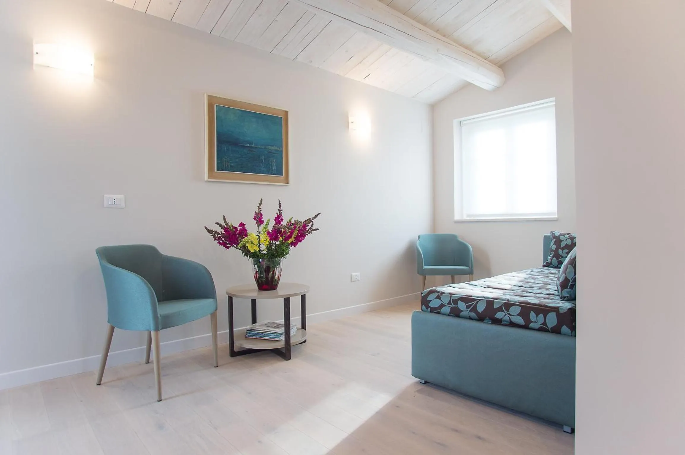 Photo of the whole room in Agromarino