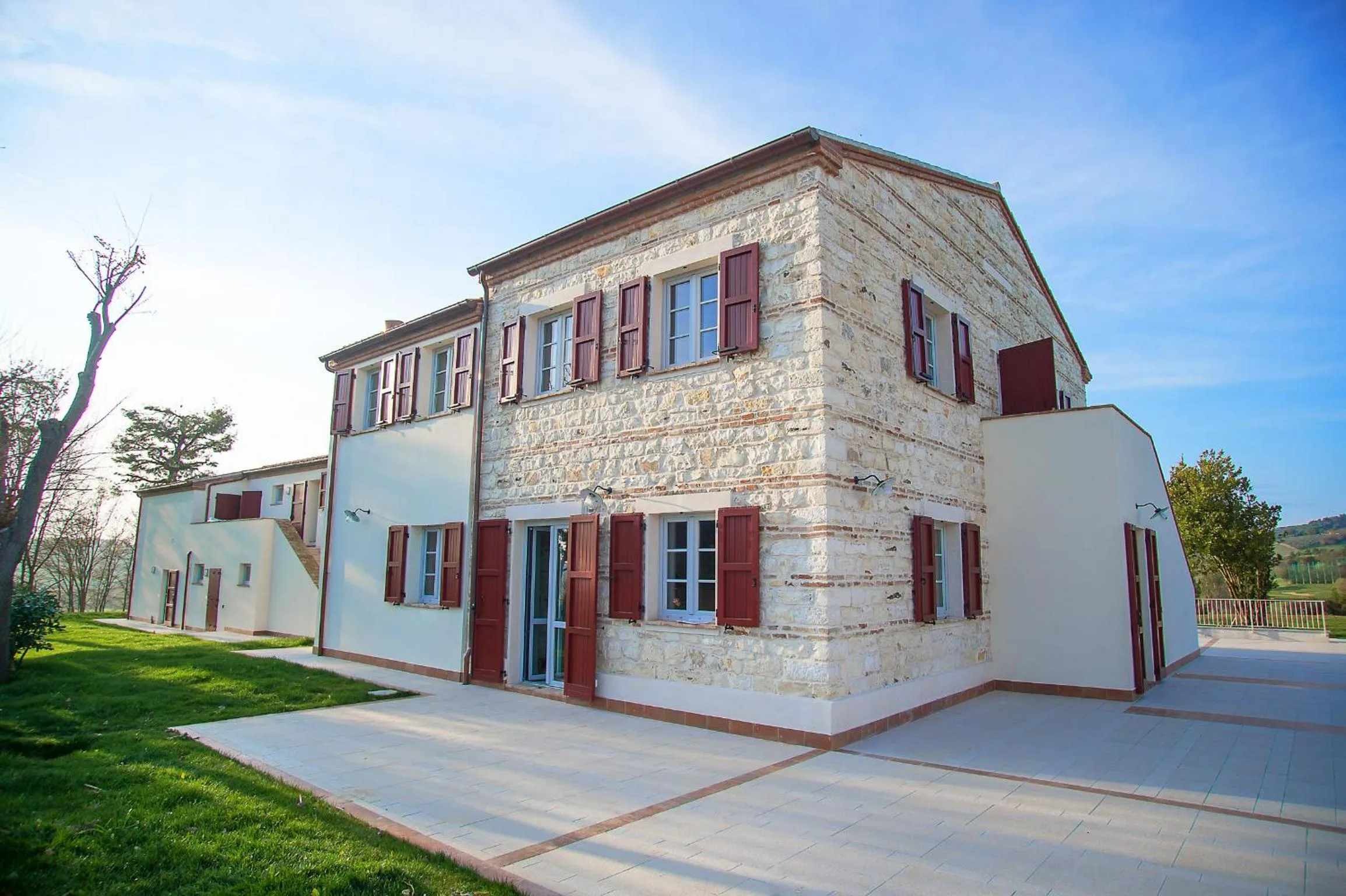 Facade/entrance in Agromarino