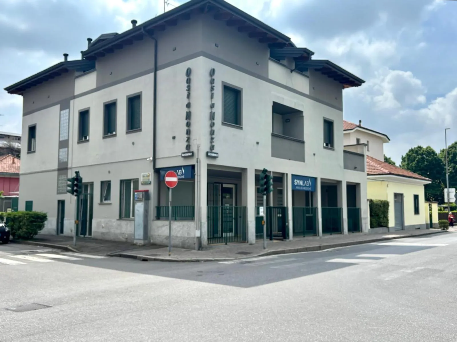 Property building in Residence Oasi Di Monza