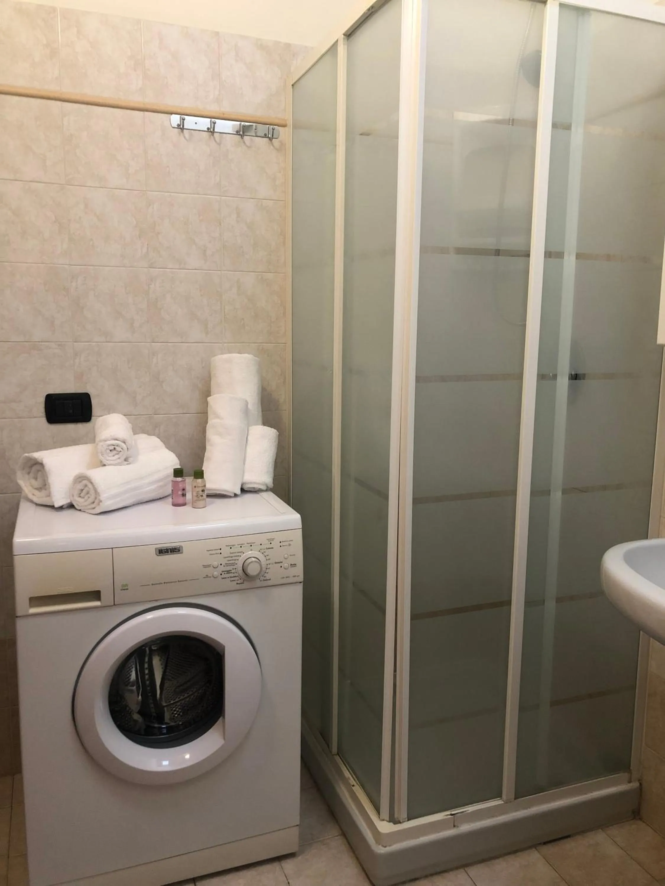 Shower in Residence Oasi Di Monza