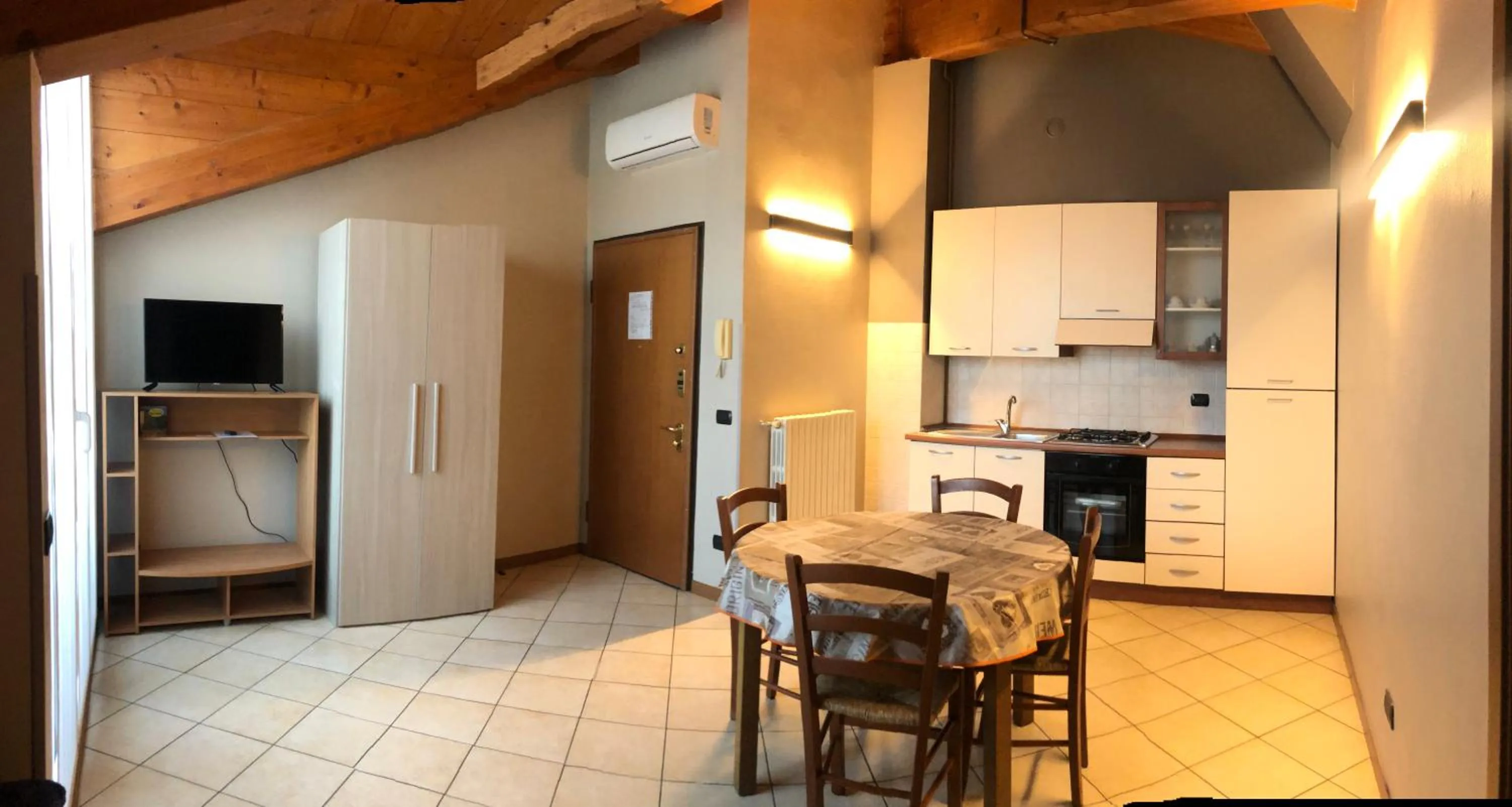 TV and multimedia in Residence Oasi Di Monza