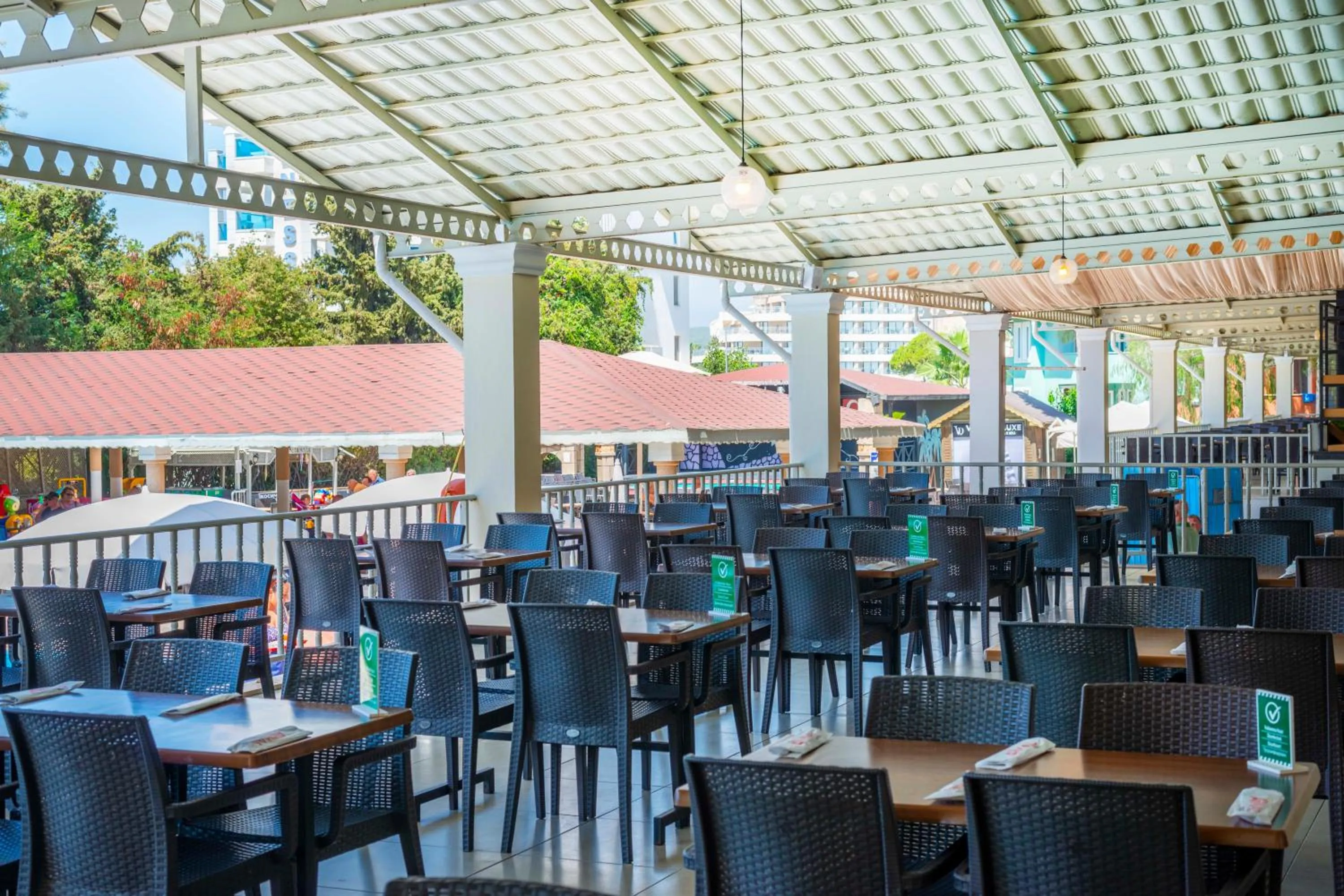 Restaurant/places to eat in Armas Green Fugla Beach