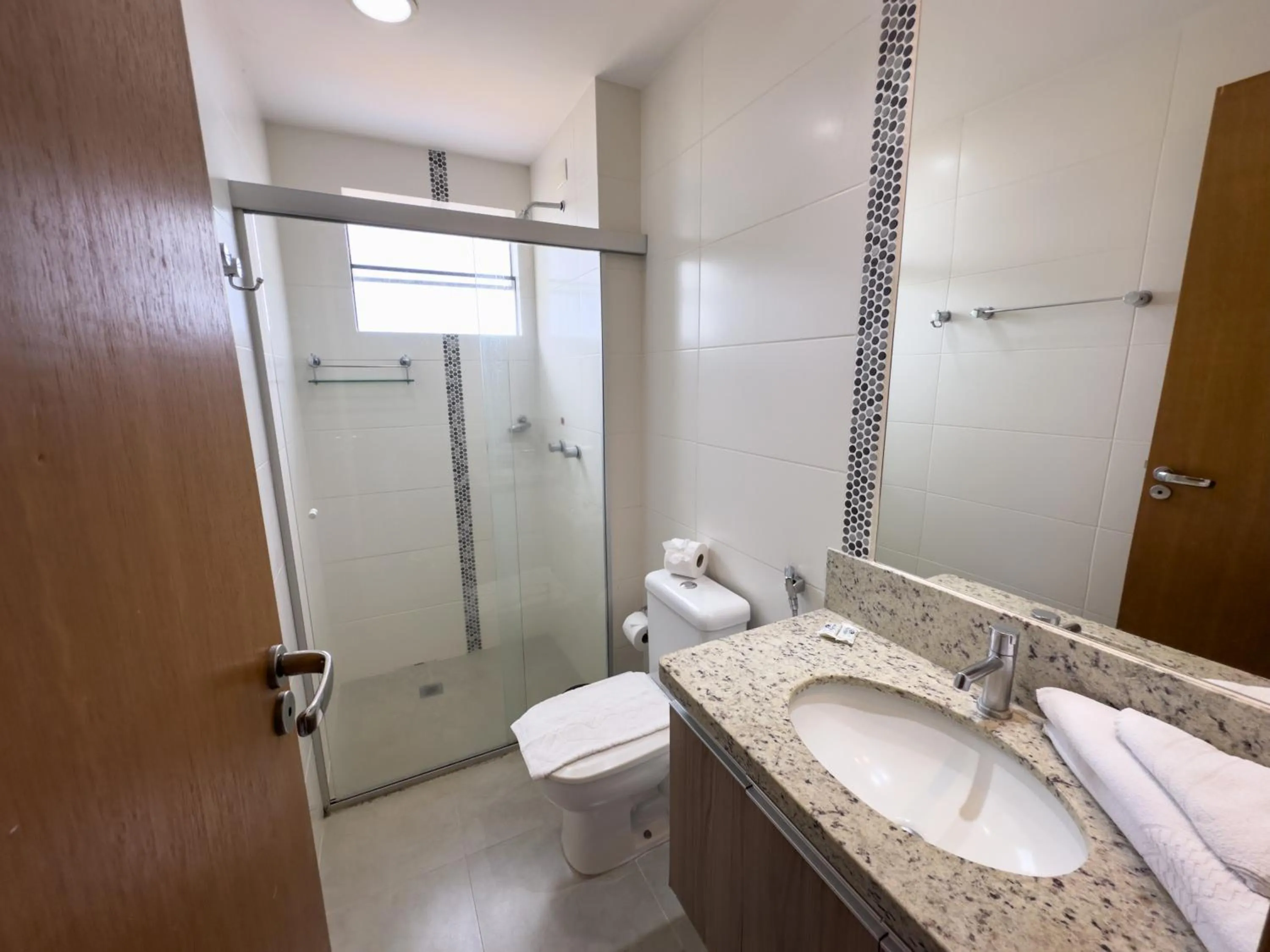 Shower in Marina Flat - OFICIAL