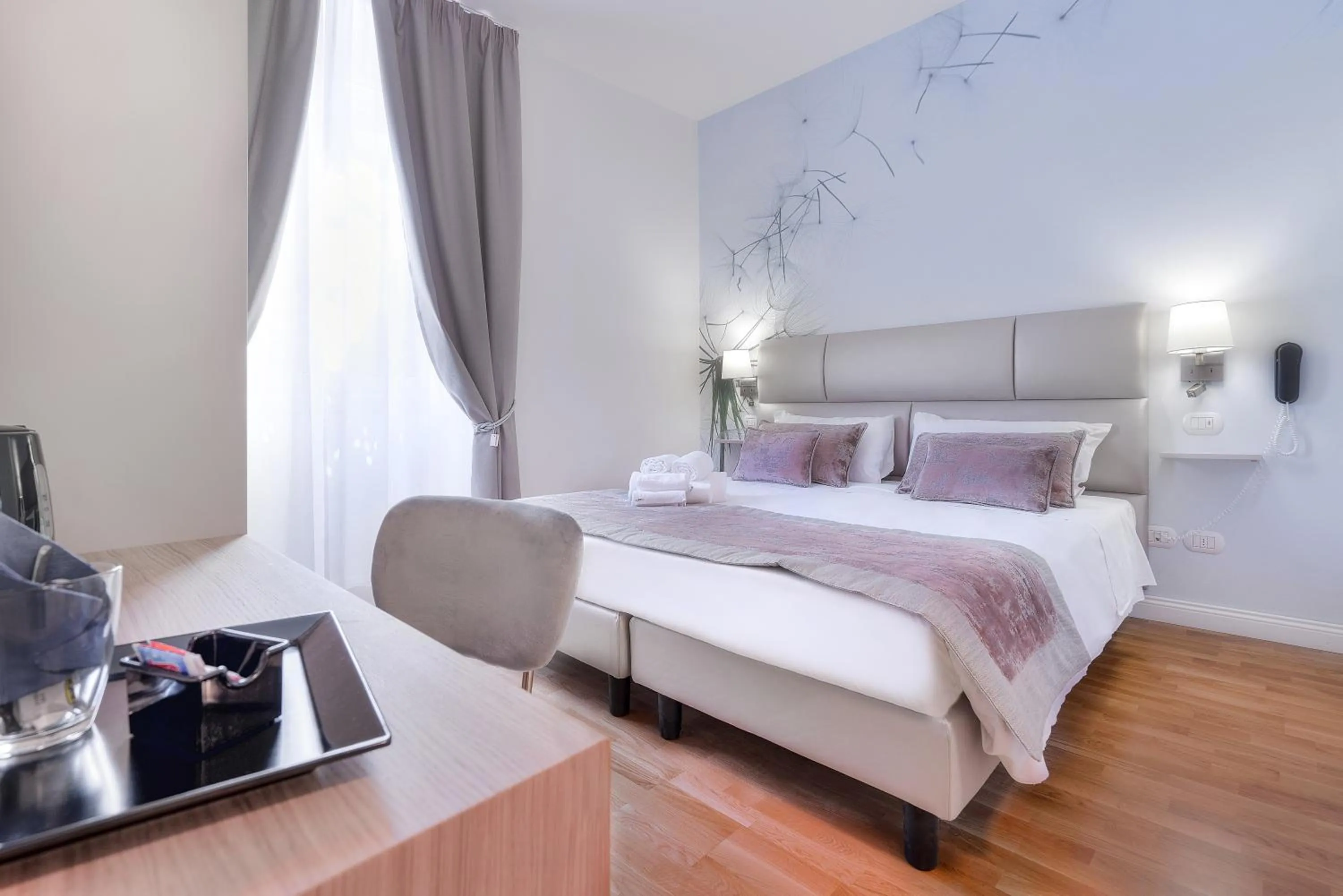 Photo of the whole room, Bed in Hotel Cosmos